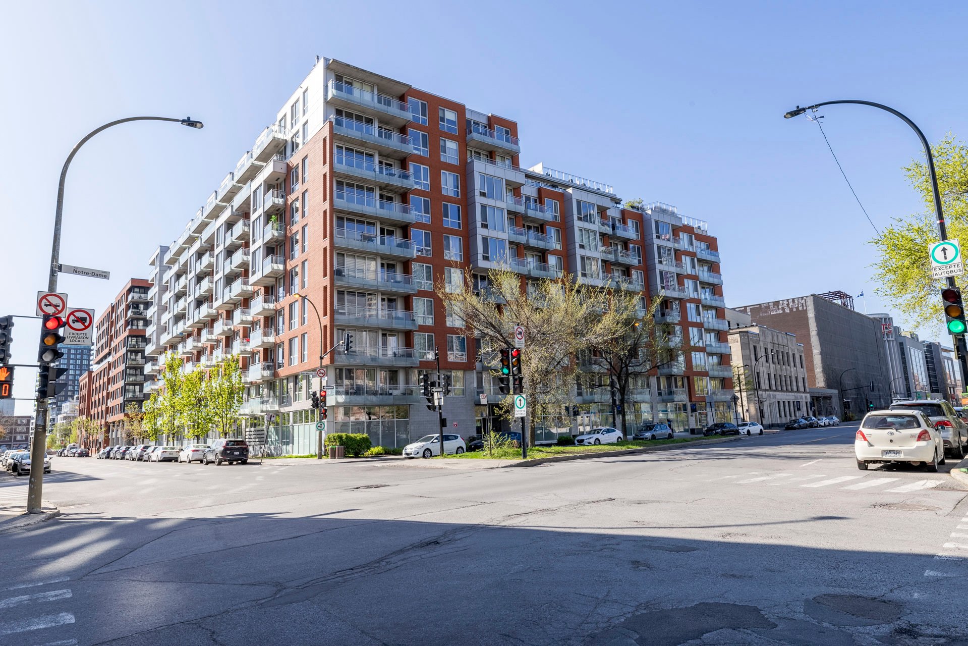 950 Rue Notre-Dame O. — photo 1