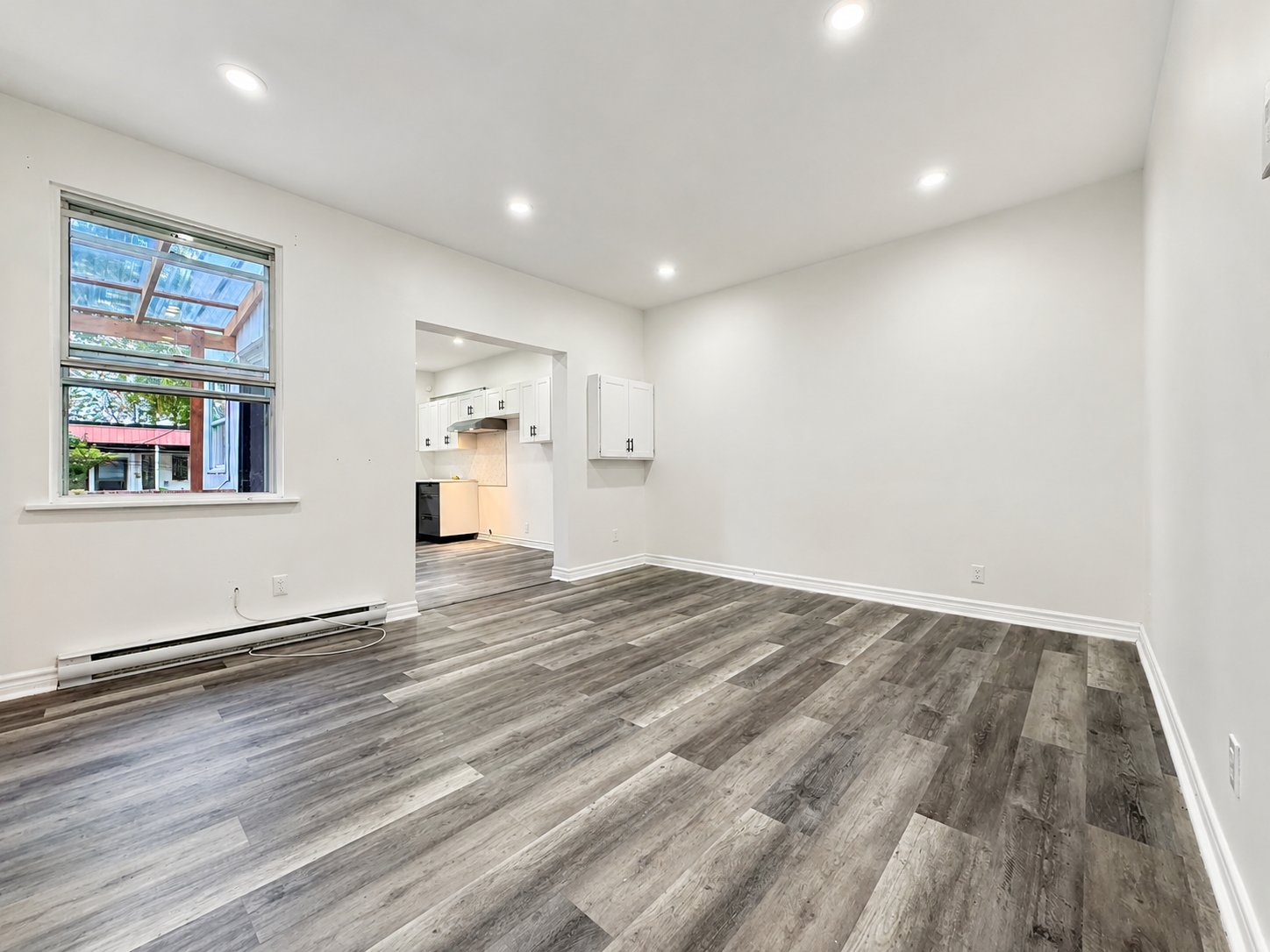 7848 Rue St-Hubert — photo 2