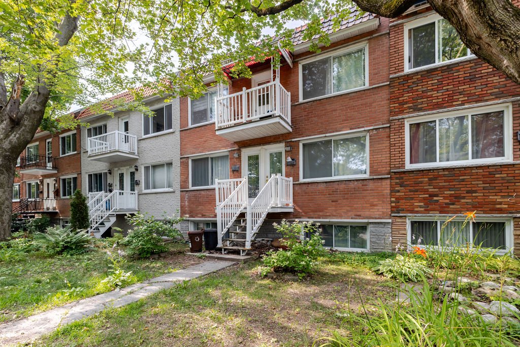 2122 Rue St-Donat — photo 1