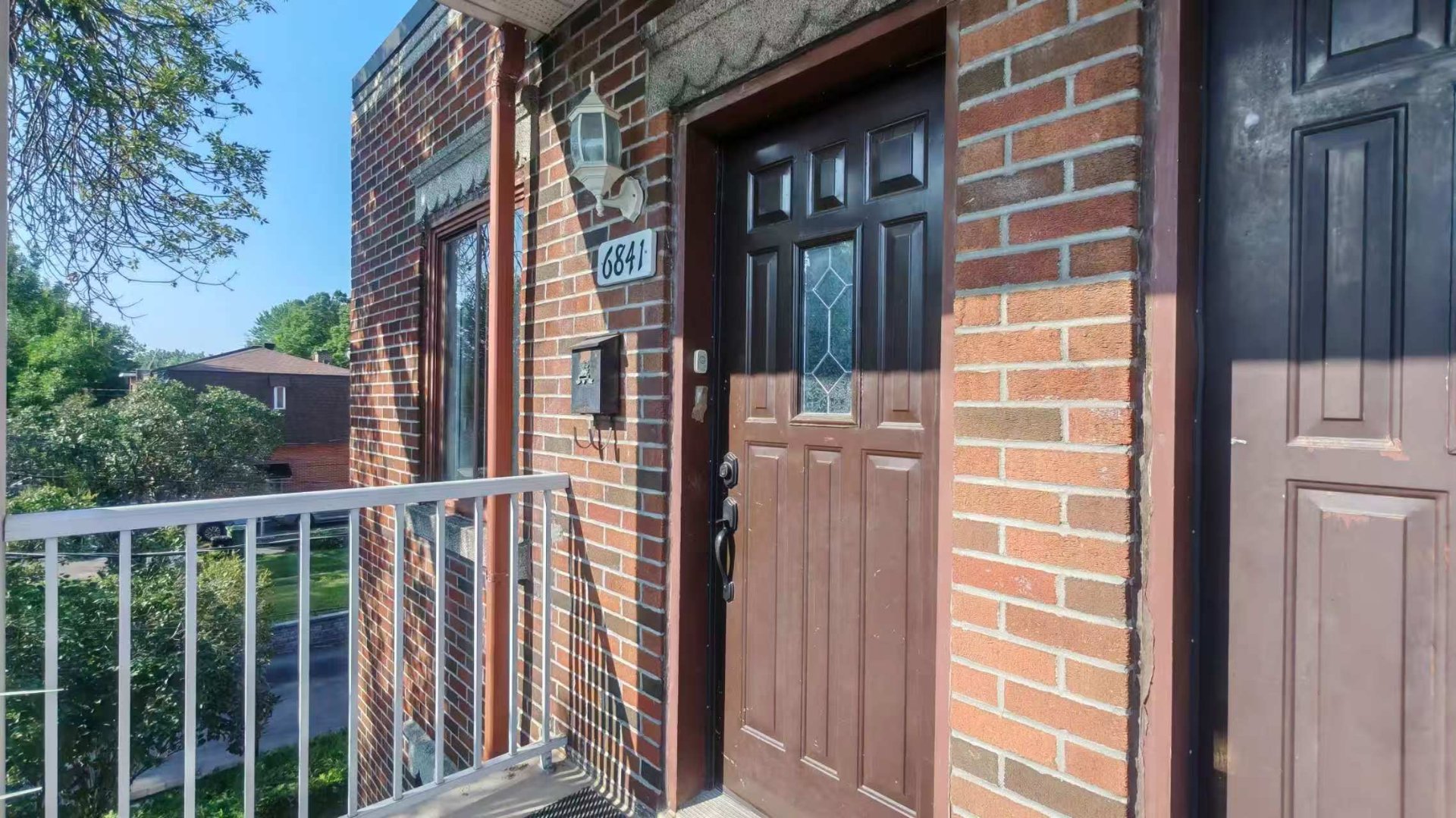 6841 Av. De Montmagny — photo 2
