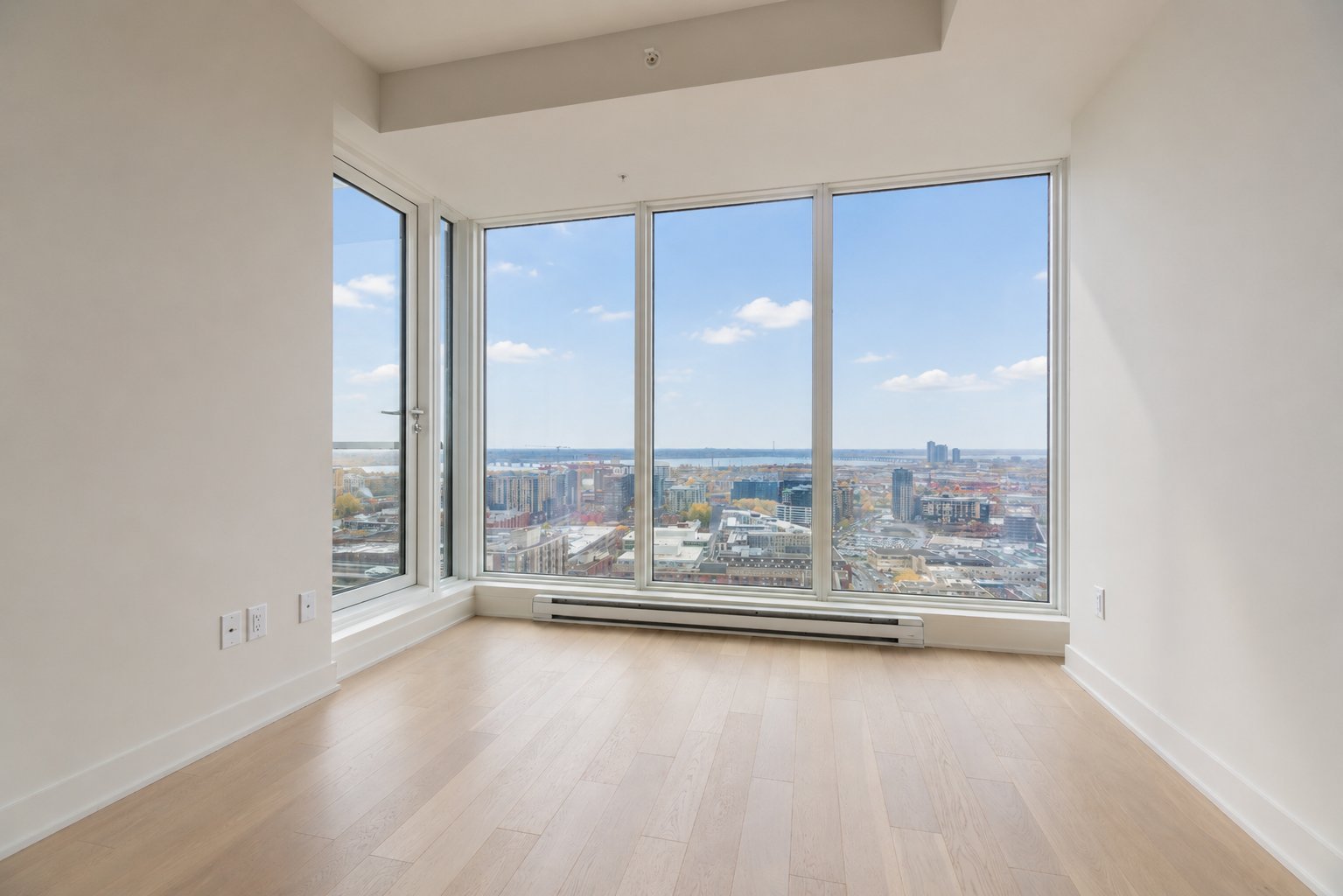 1288 Rue St-Antoine O. — photo 3