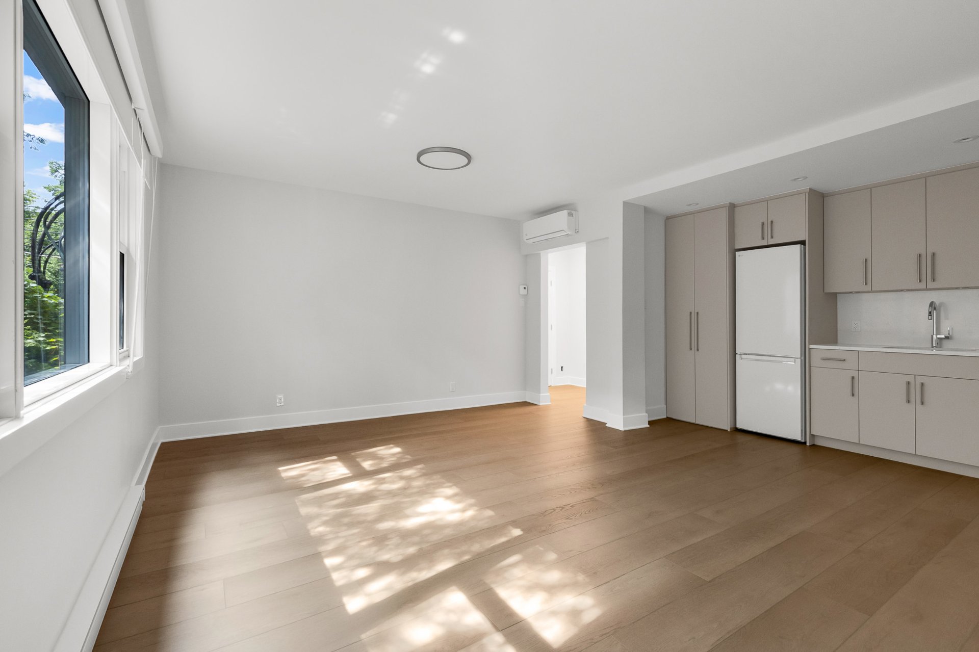 4655 Av. Madison — photo 2