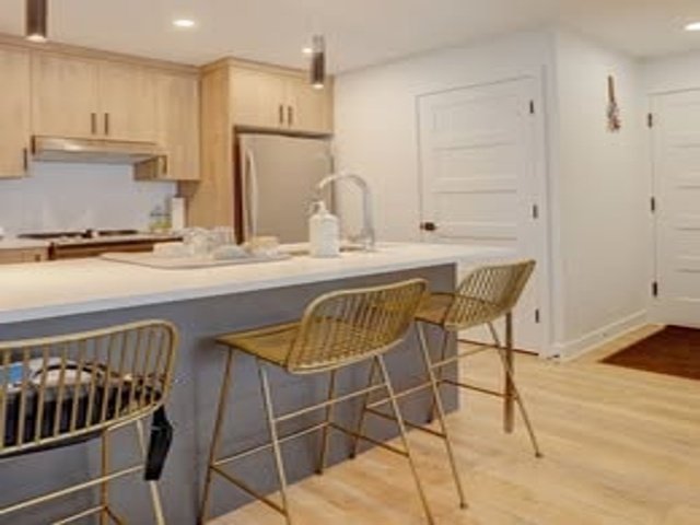 714 7e Avenue — photo 3