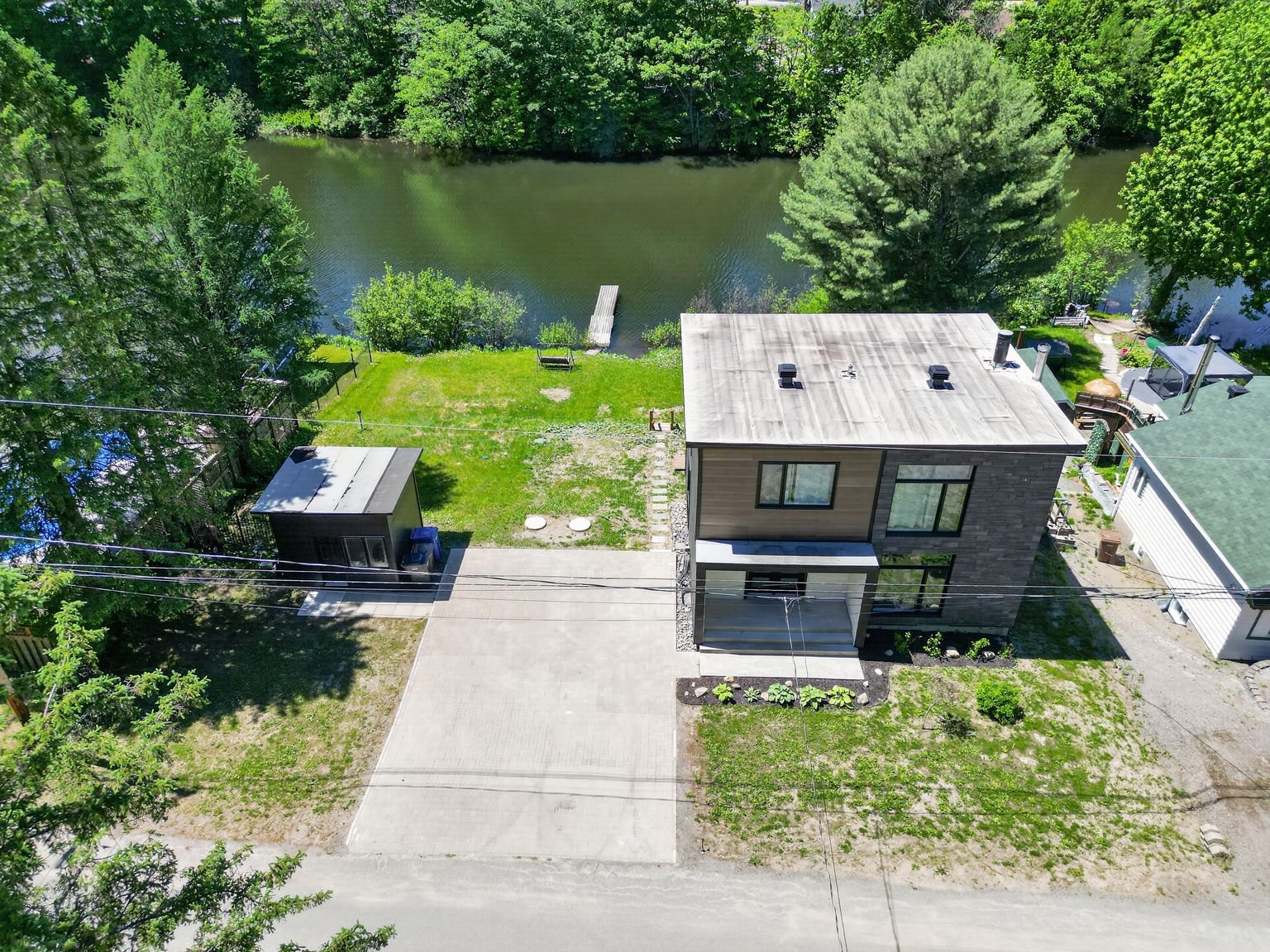 405 Rue de la Montagne — photo 2