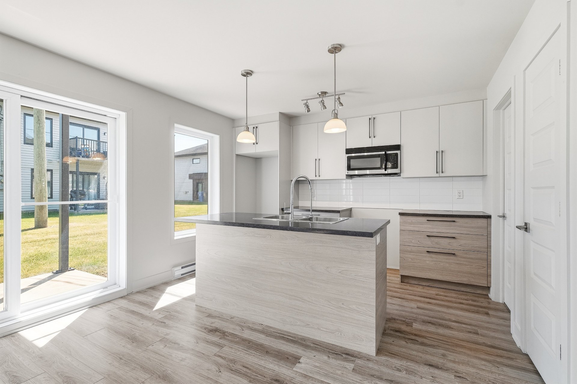 1893 Rue Louis-Philippe-Hébert — photo 2
