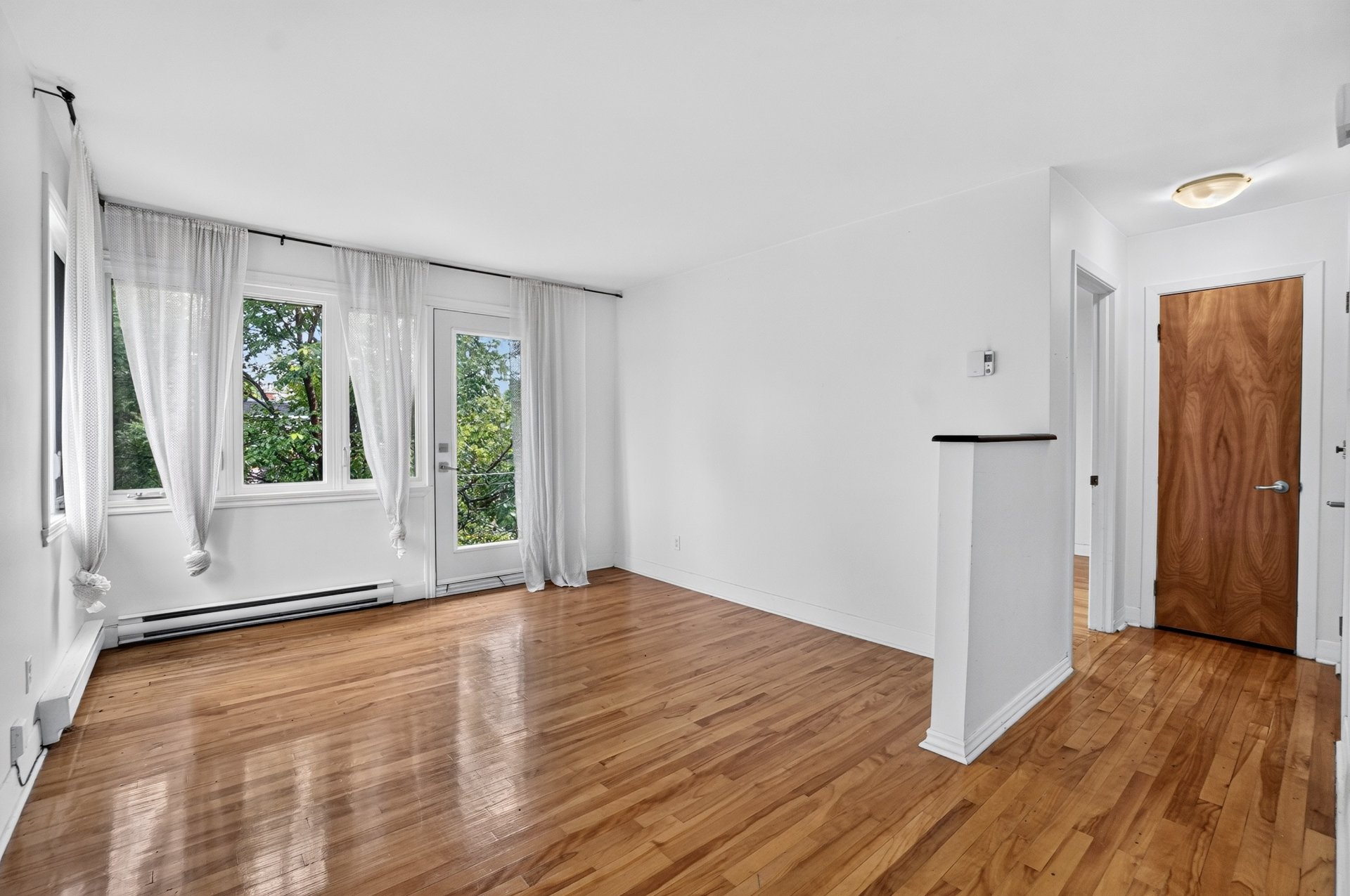 10377 Rue Prieur O. — photo 3