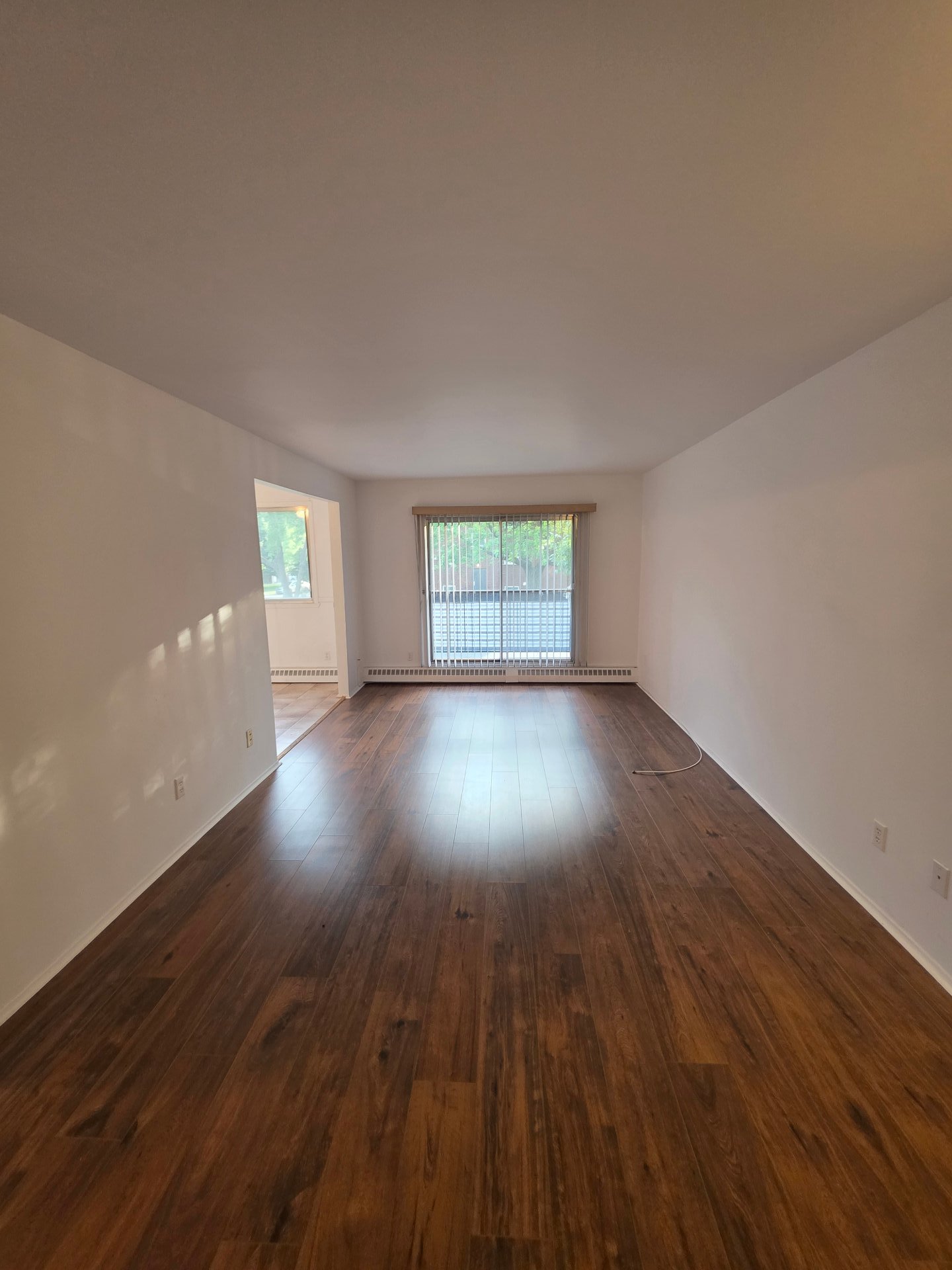 550 Rue Varennes — photo 1
