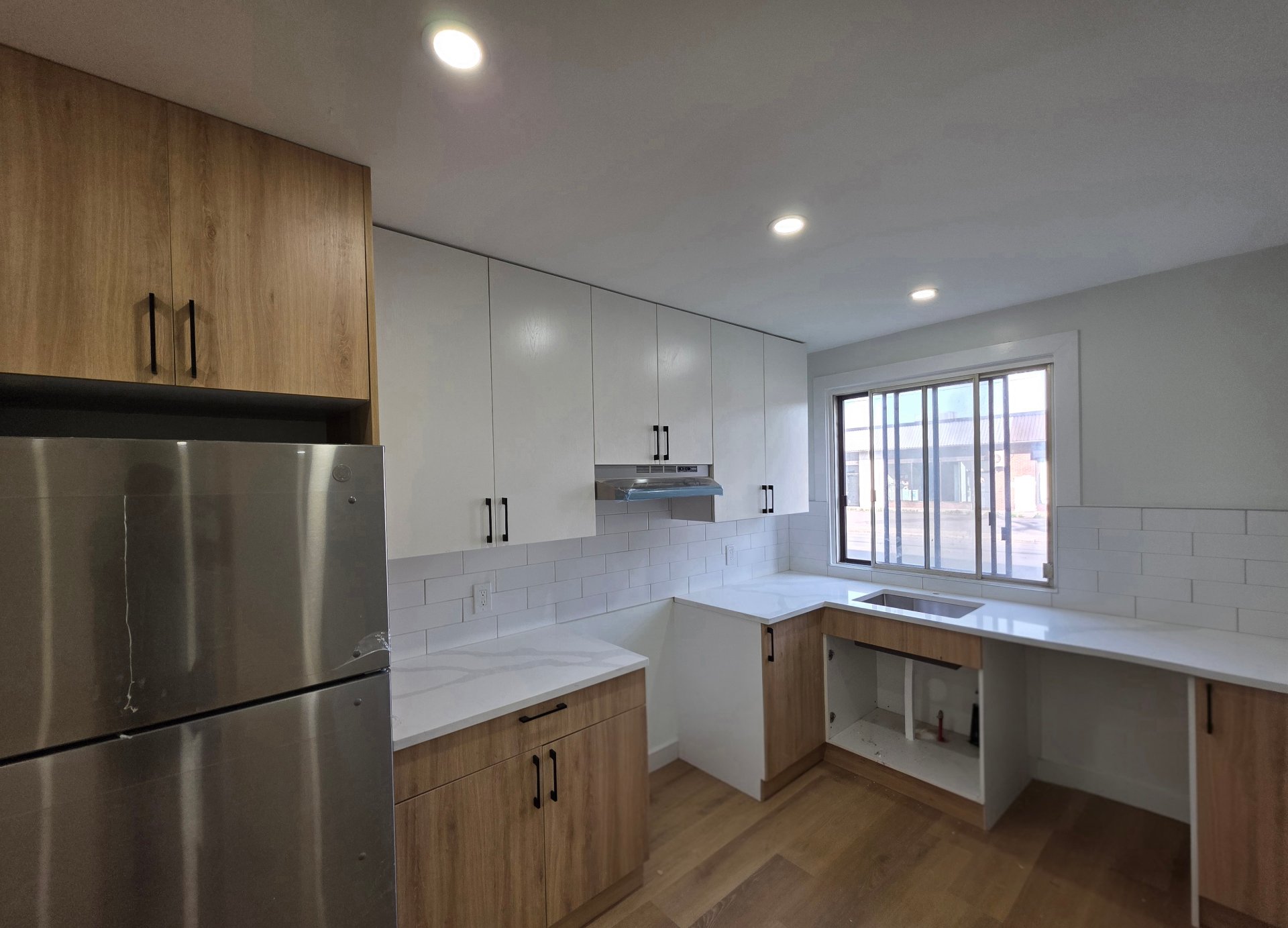290 Rue Lawrence — photo 1