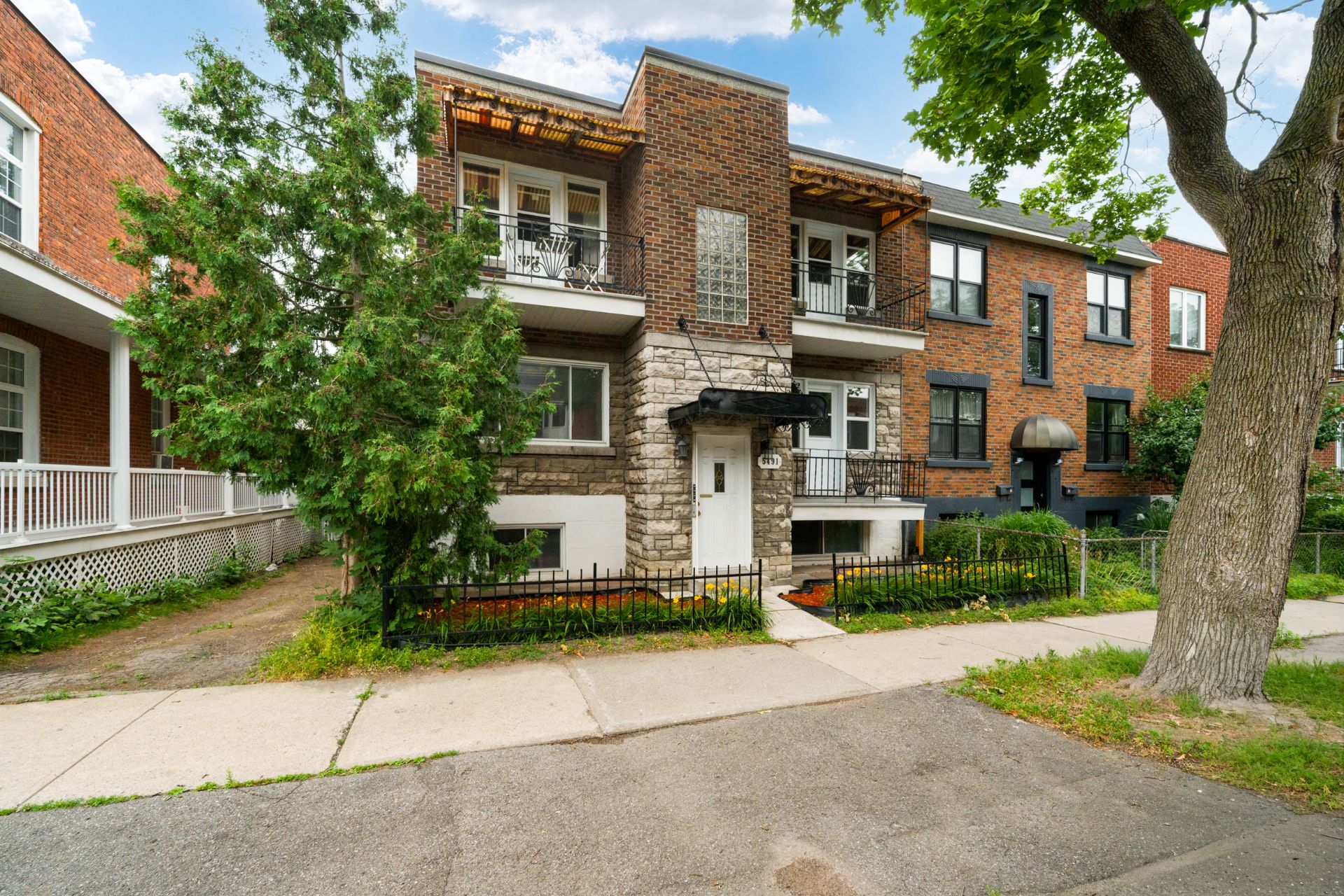 5491 Av. Jeanne-d'Arc — photo 1
