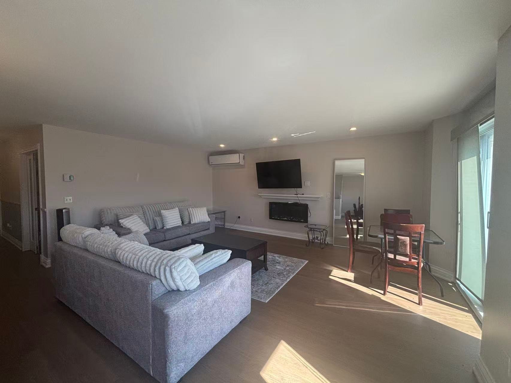 6792 Rue Marie-Guyart — photo 3