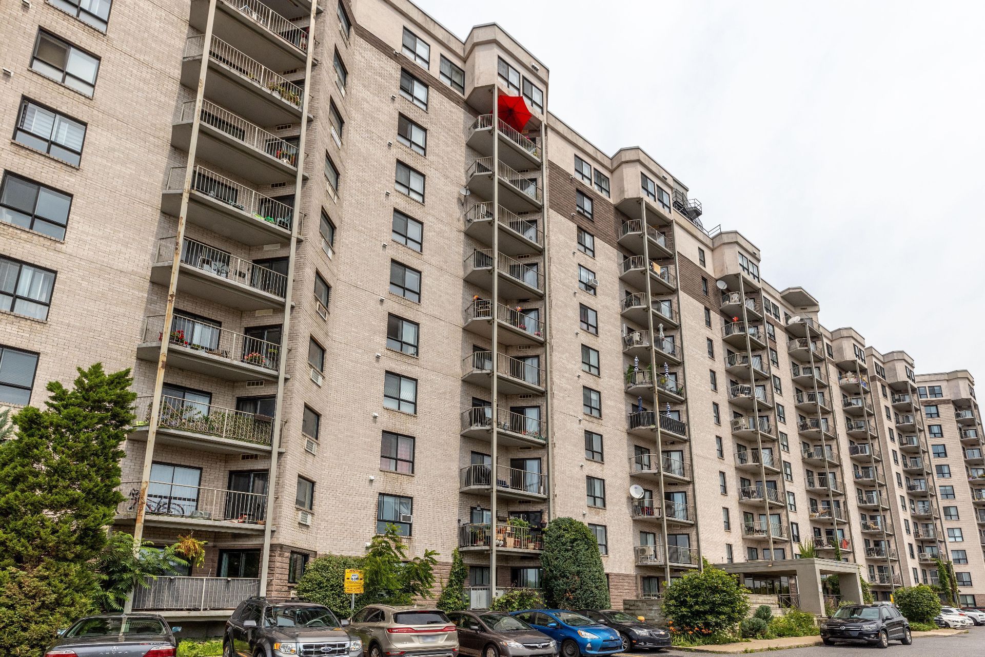 7680 Boul. Marie-Victorin — photo 1