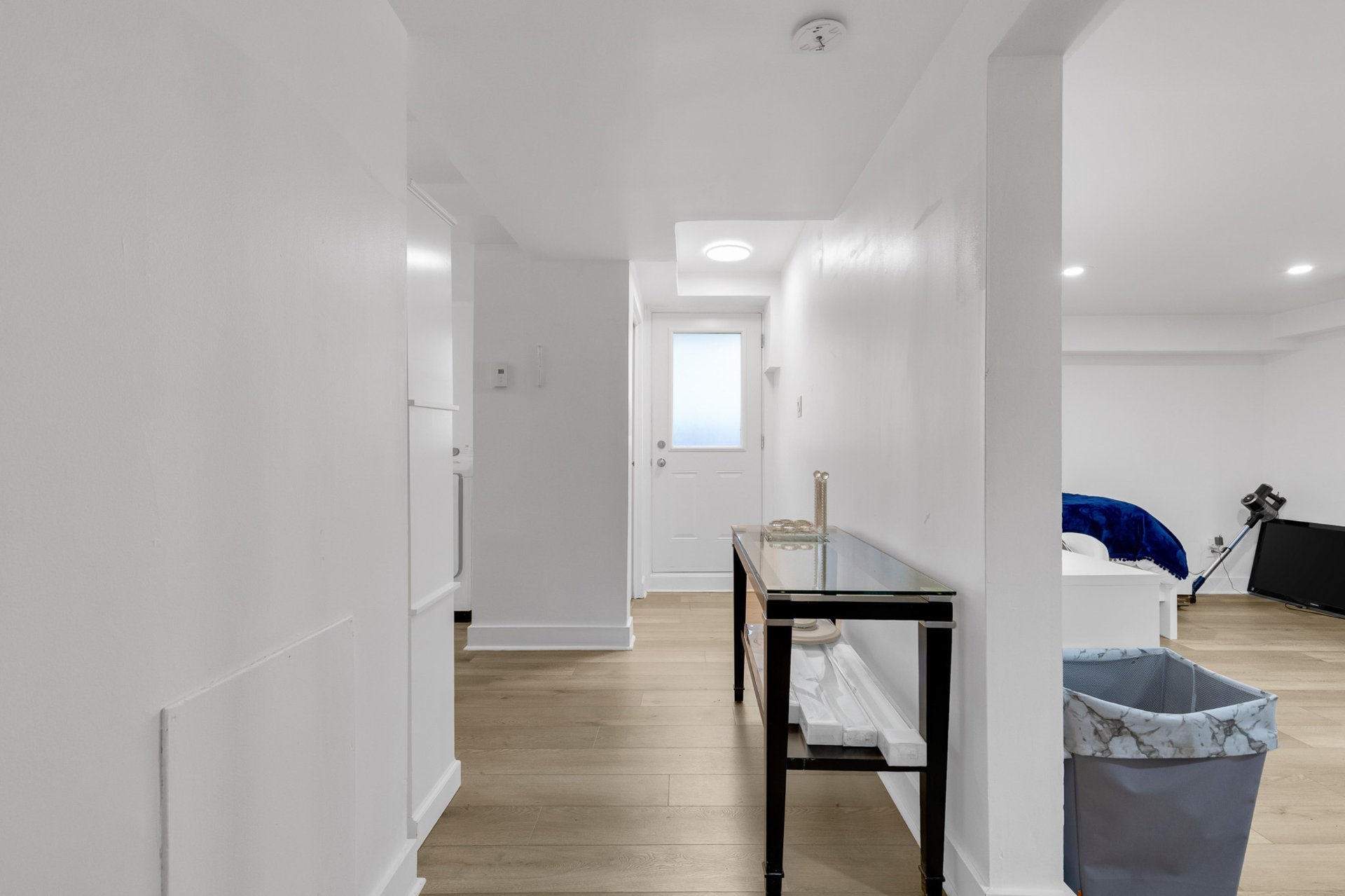 5725A Av. Lockwood — photo 3