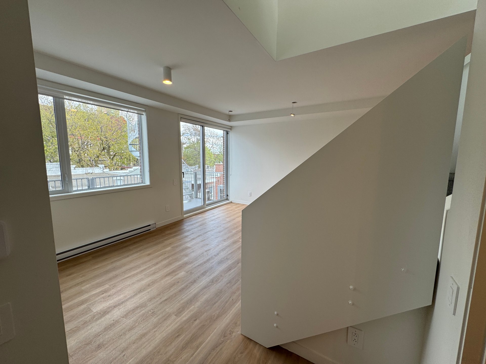 5965 Av. Papineau — photo 2