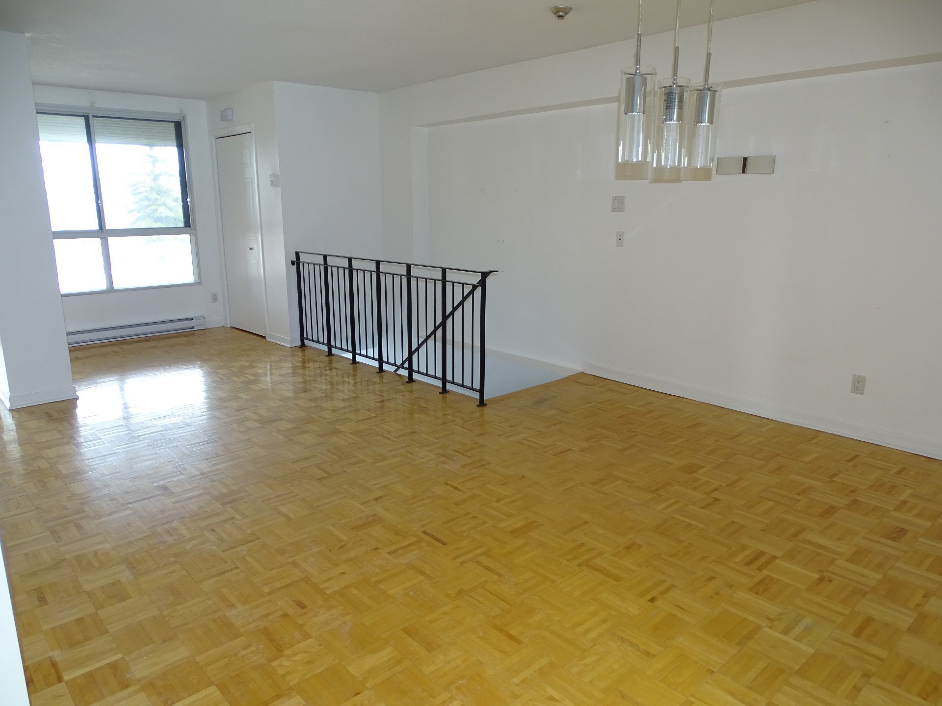 2900 Rue Édouard-Montpetit — photo 3