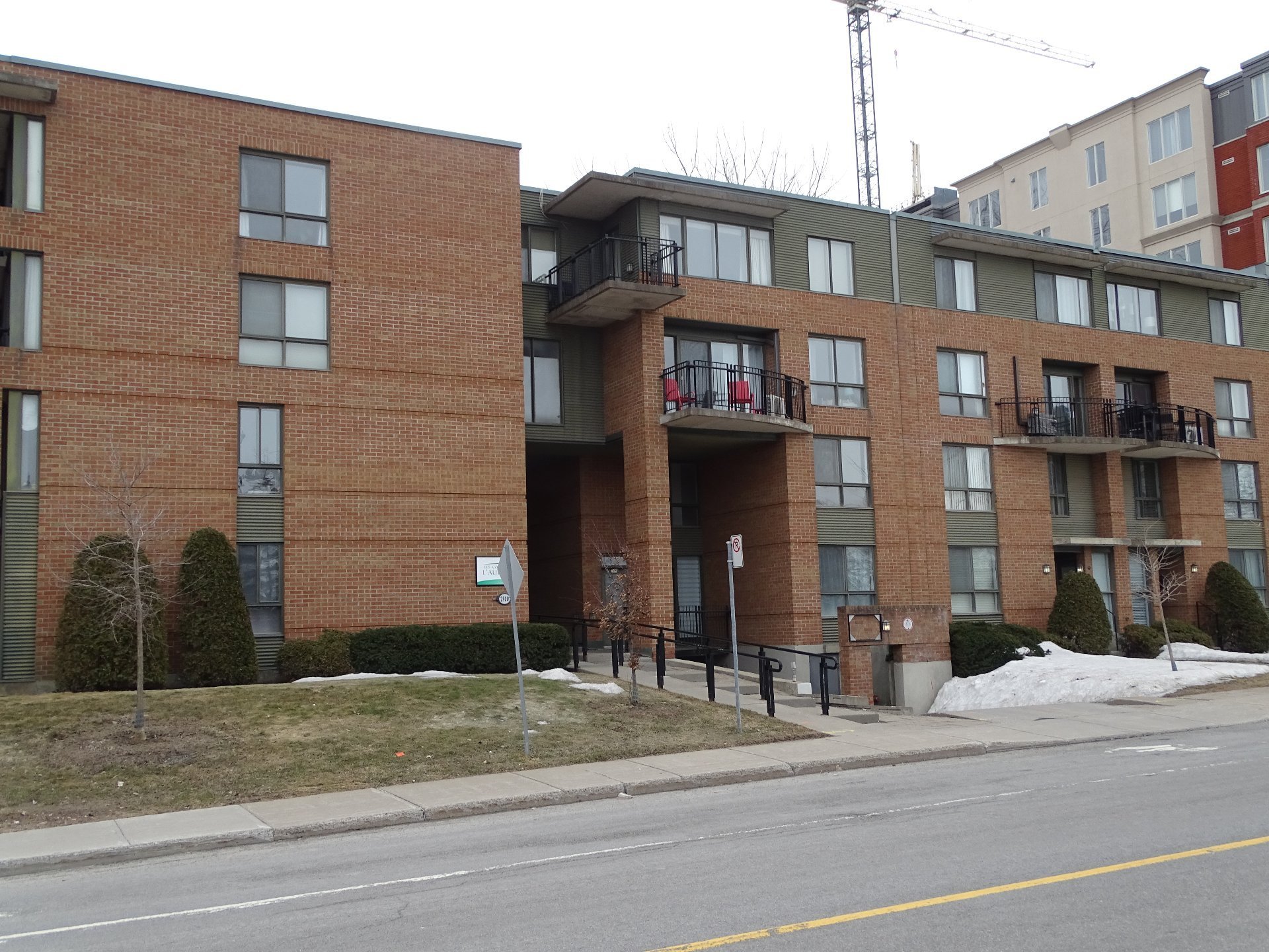 2900 Rue Édouard-Montpetit — photo 1