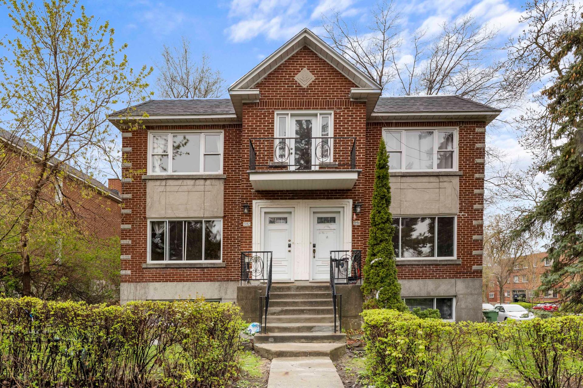 5992 Rue Dolbeau — photo 1