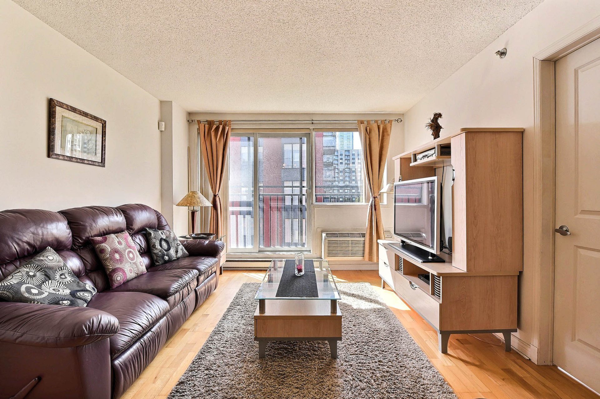 1225 Rue Notre-Dame O. — photo 3