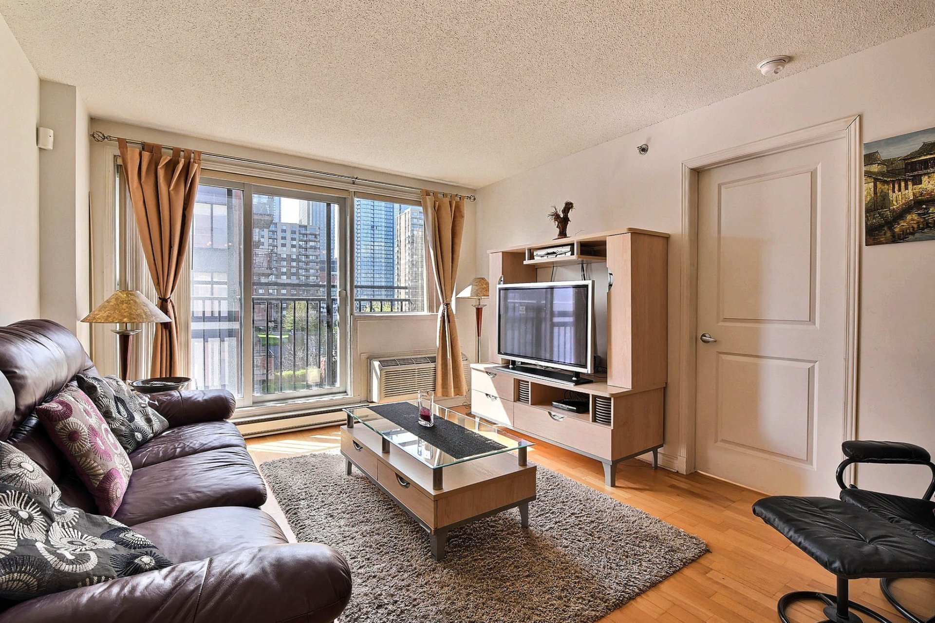 1225 Rue Notre-Dame O. — photo 2
