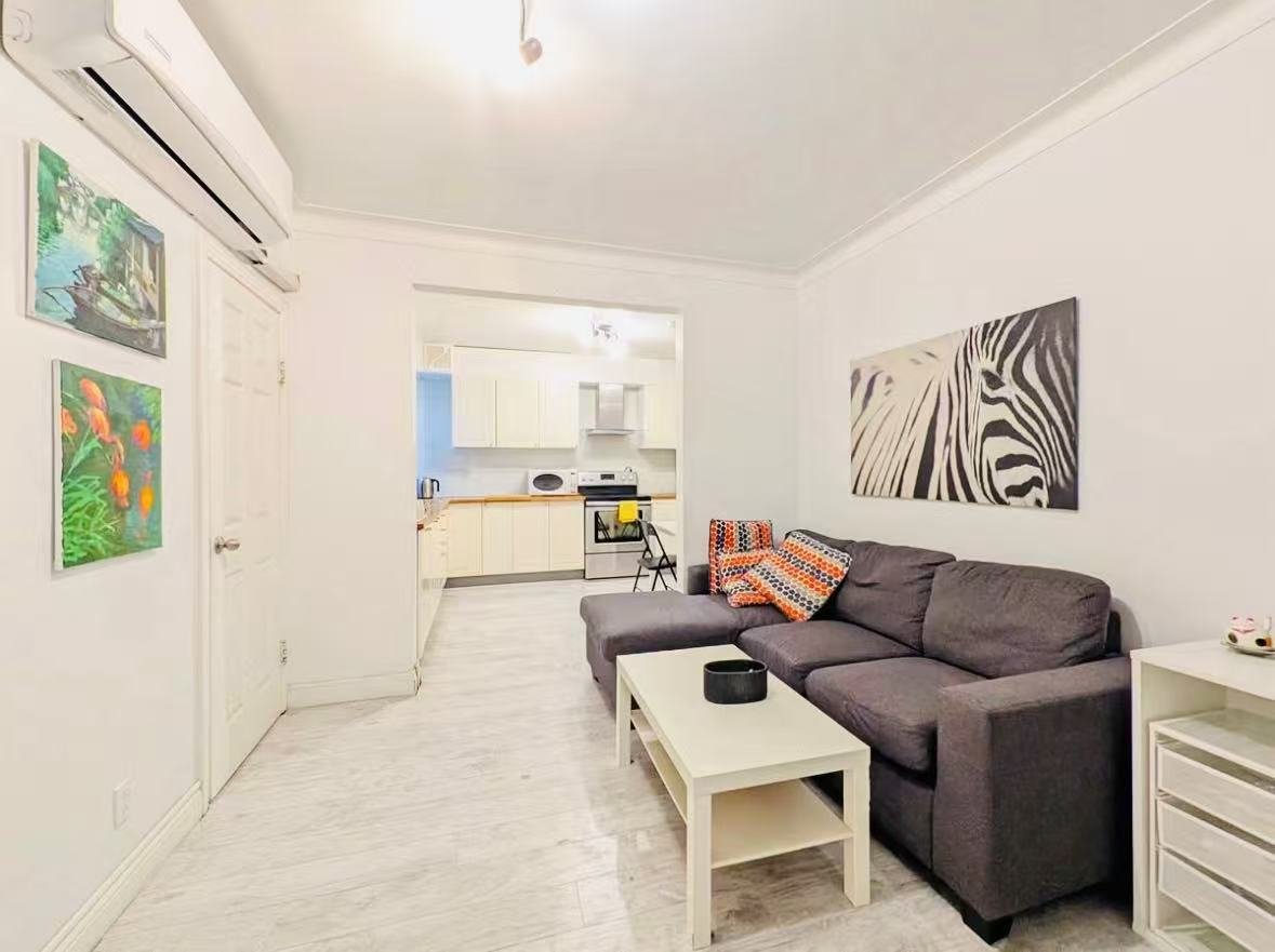 1557 Rue Jean-Talon E. — photo 2
