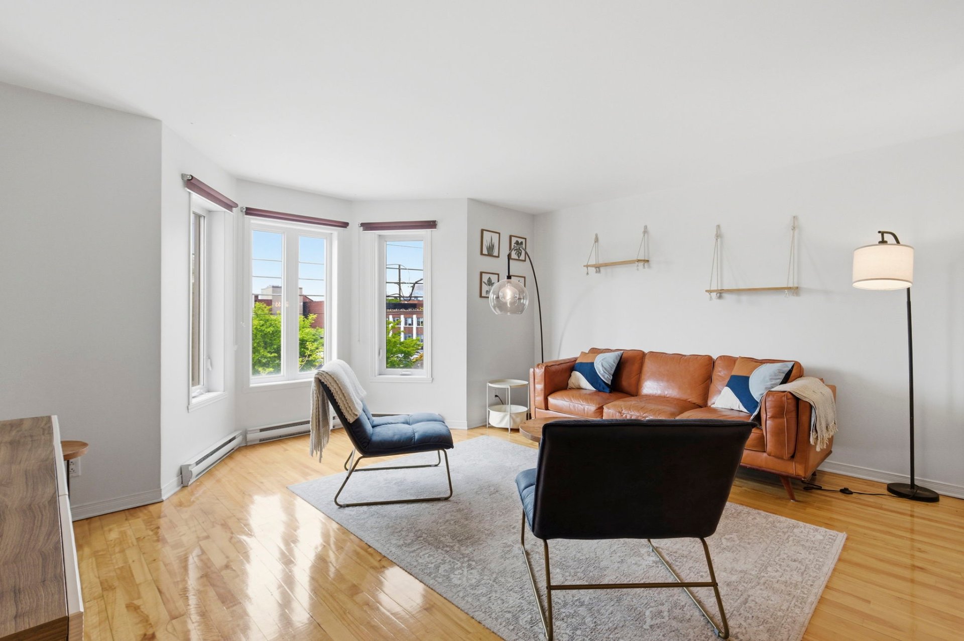 1310 Rue Jarry E. — photo 1