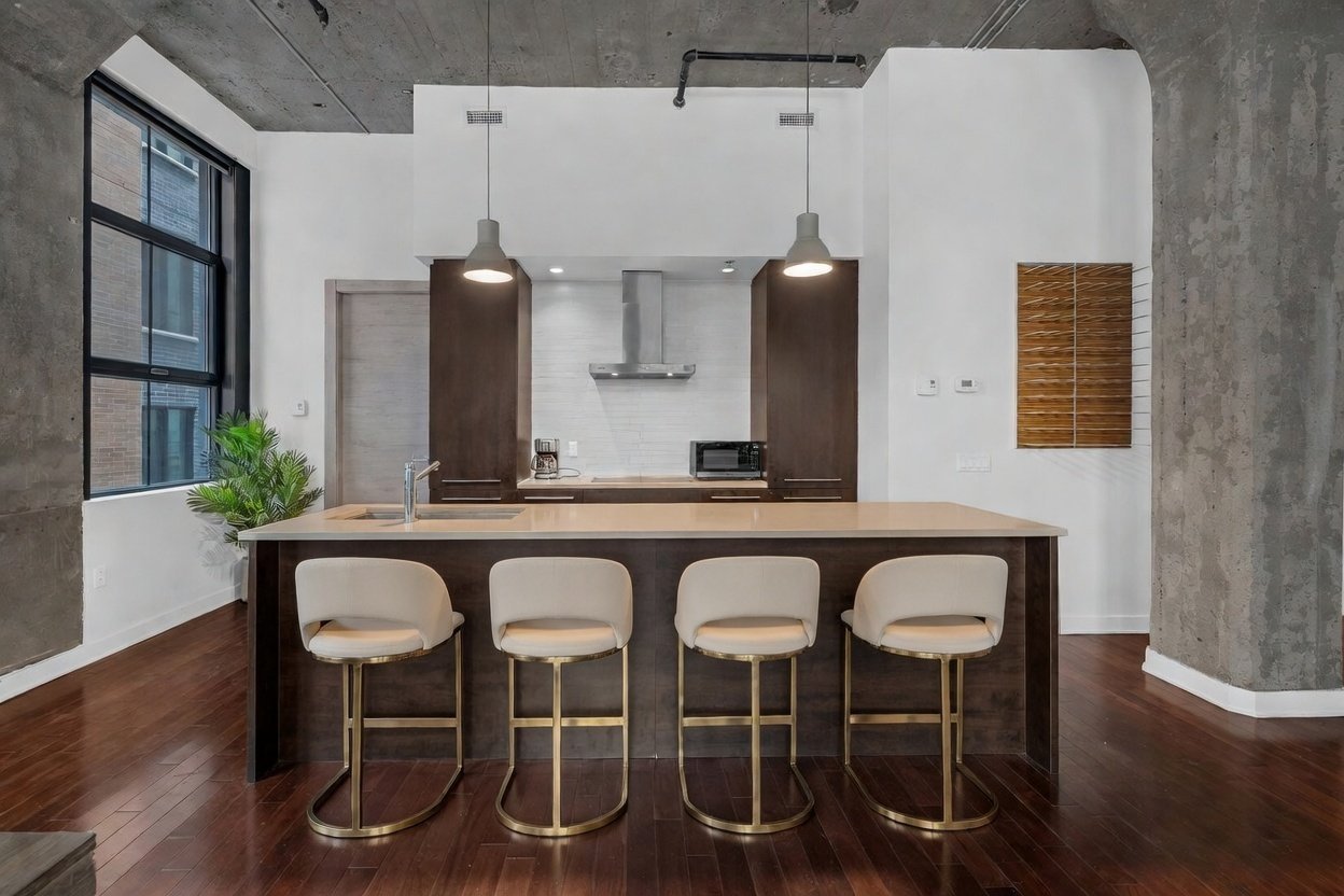 1085 Rue St-Alexandre — photo 2