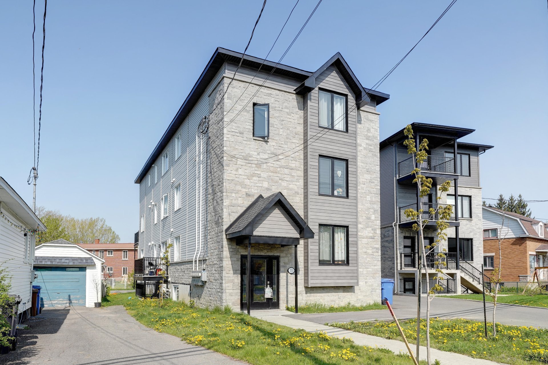 271 Rue Notre-Dame — photo 1