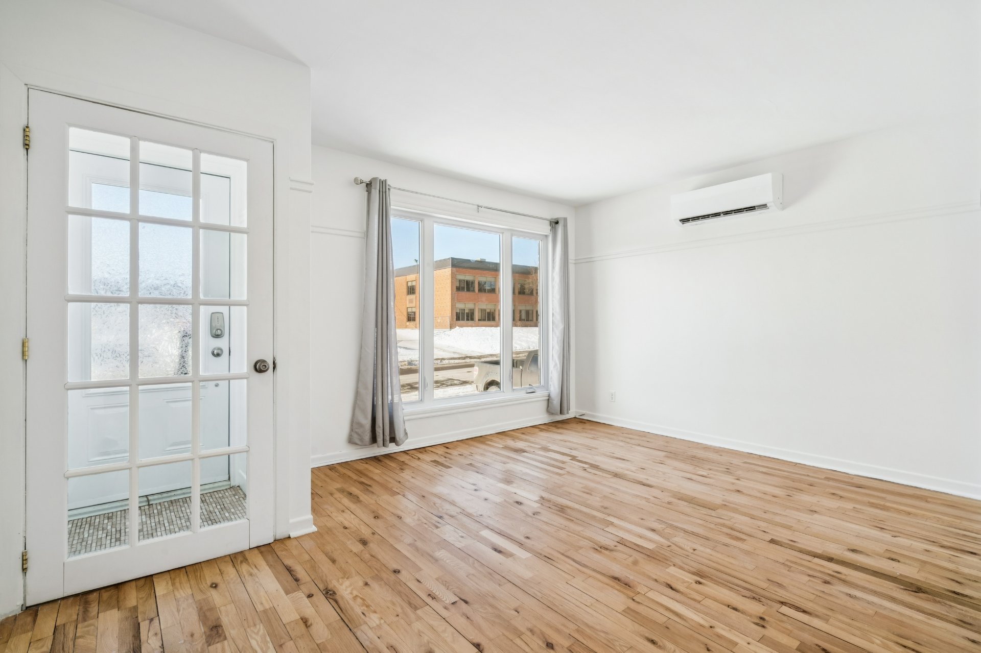 186 Rue St-Pierre — photo 3
