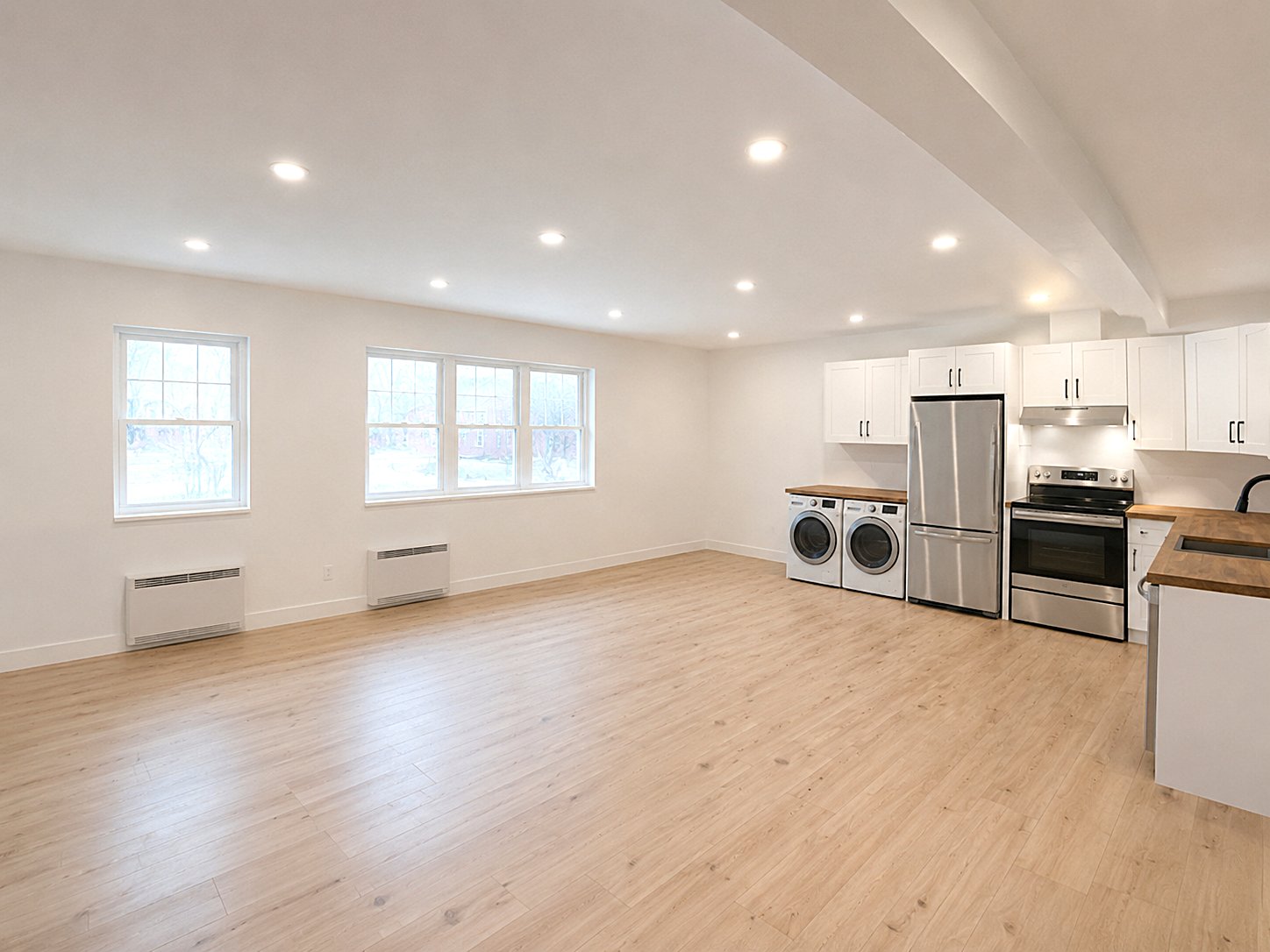 1562 Av. des Pins O. — photo 2