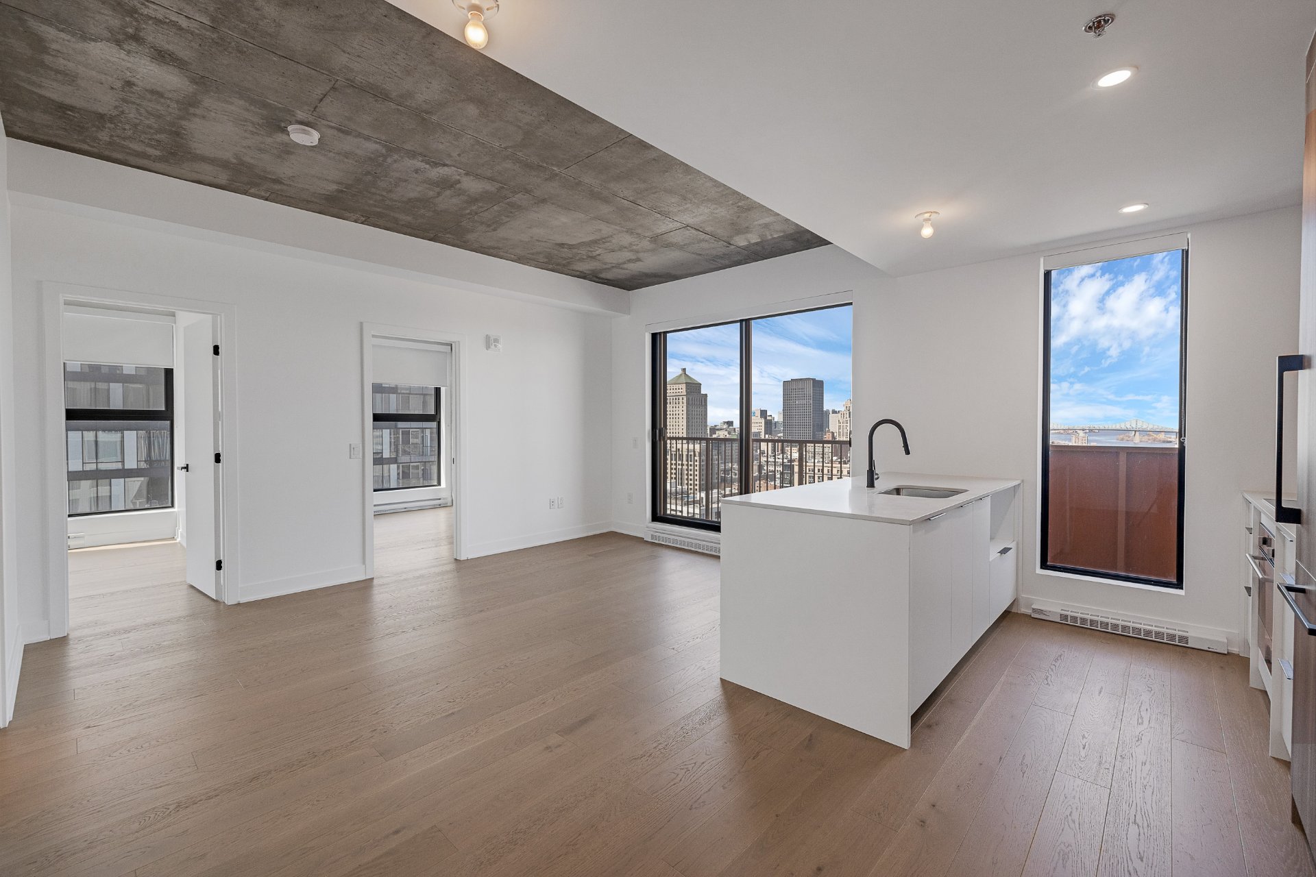 245 Boul. Robert-Bourassa — photo 2