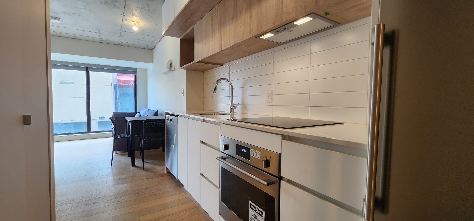 1 Av. Viger O. — photo 2