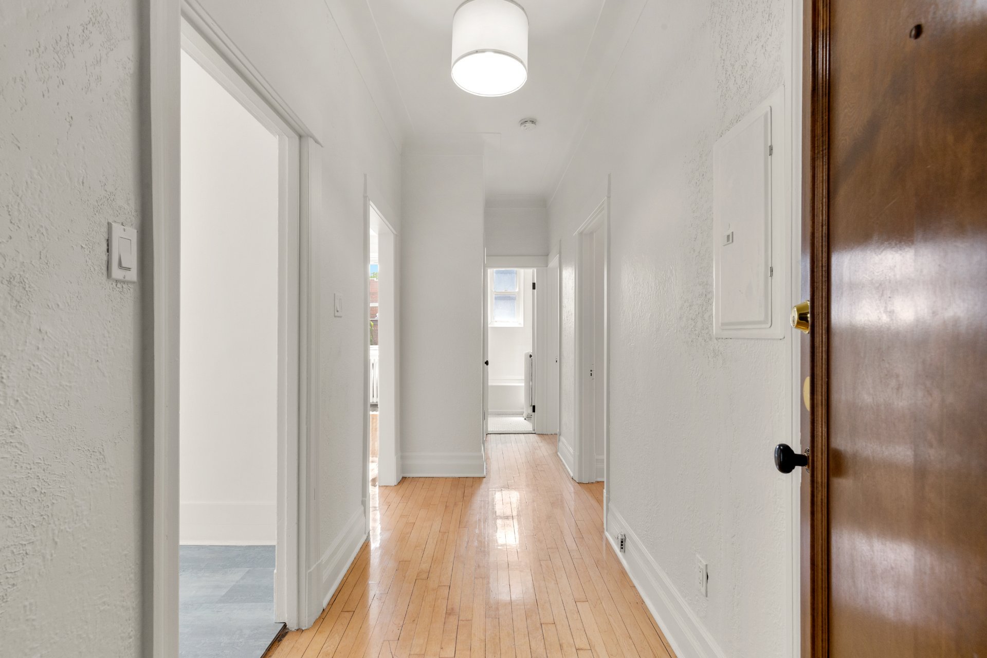 403 Boul. St-Joseph O. — photo 1