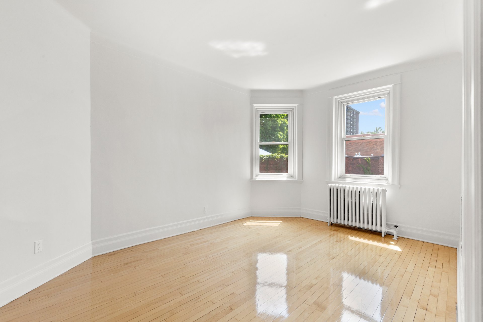 403 Boul. St-Joseph O. — photo 2