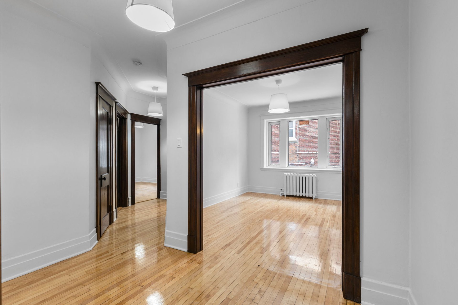 5221 Av. du Parc — photo 2