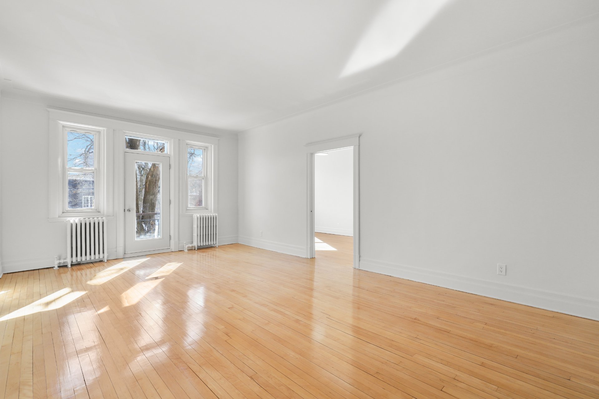 403 Boul. St-Joseph O. — photo 3