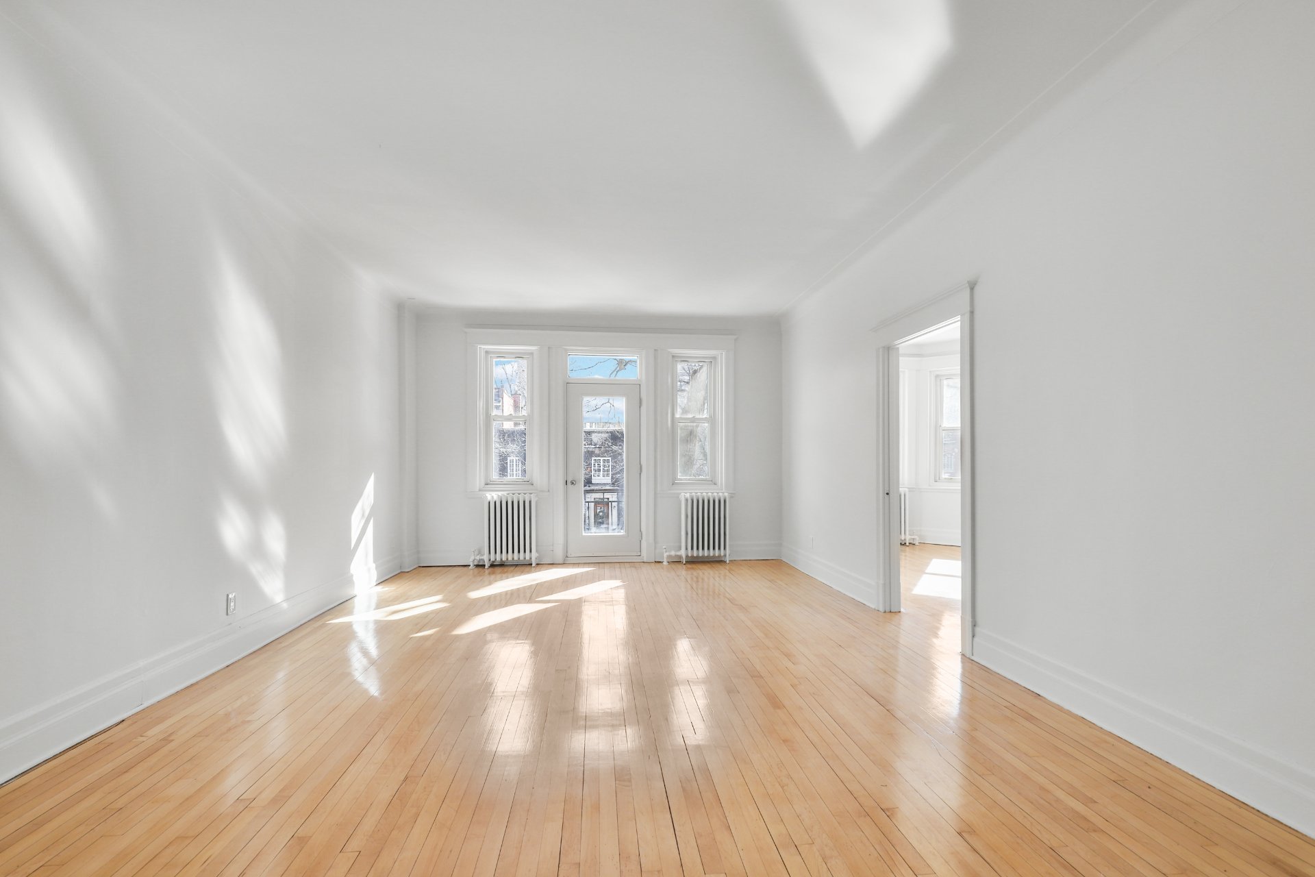 403 Boul. St-Joseph O. — photo 1