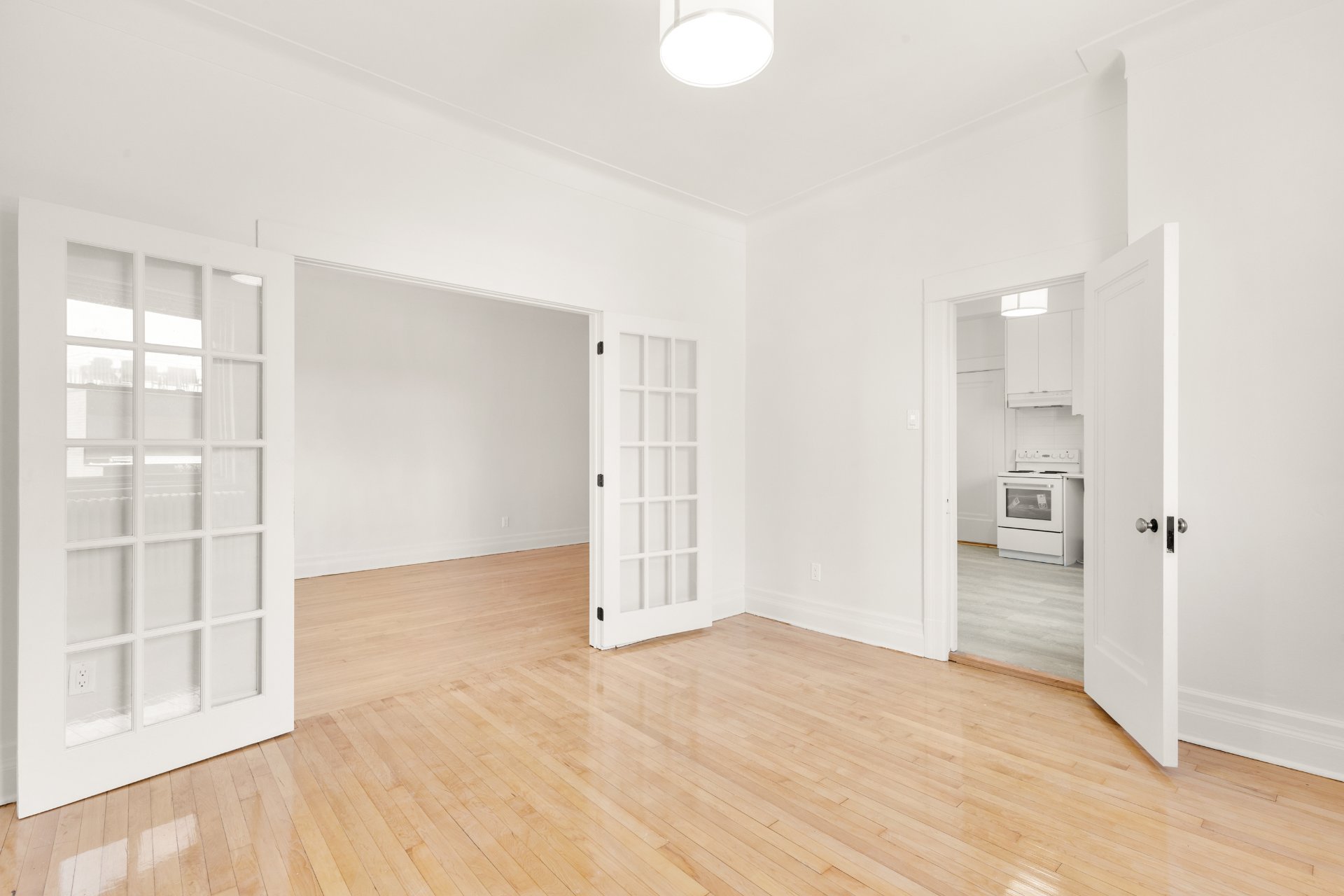 403 Boul. St-Joseph O. — photo 1