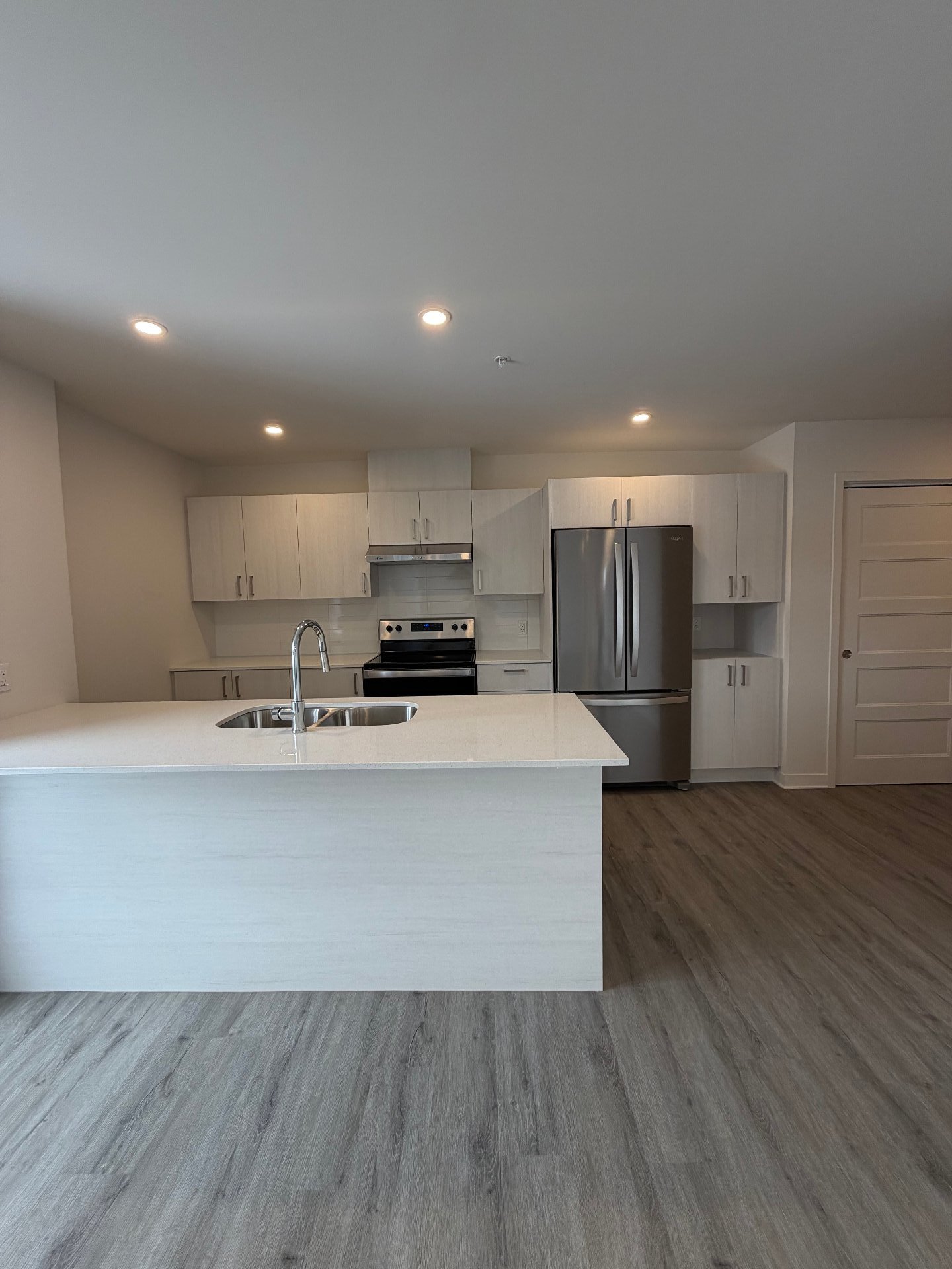 416 Av. Barron — photo 3