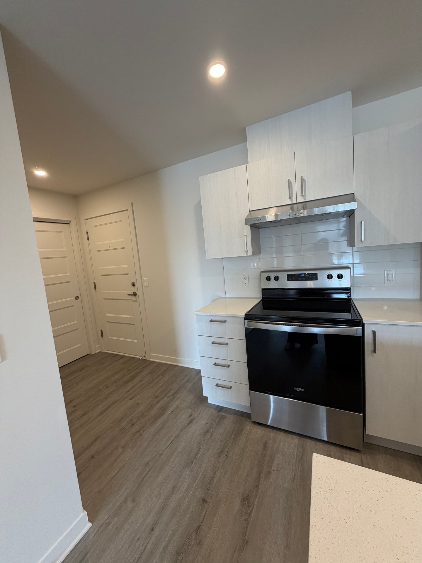 416 Av. Barron — photo 3