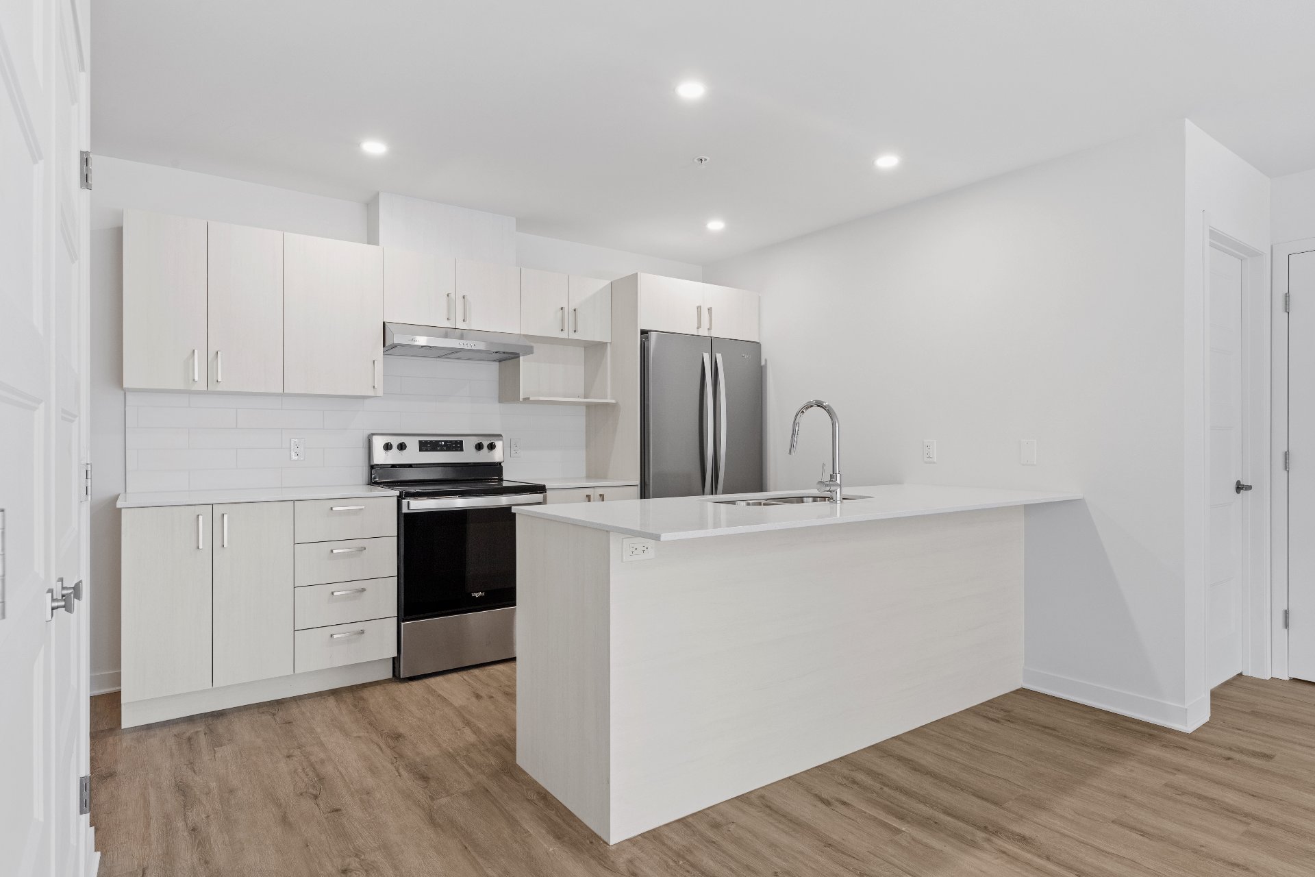 416 Av. Barron — photo 3