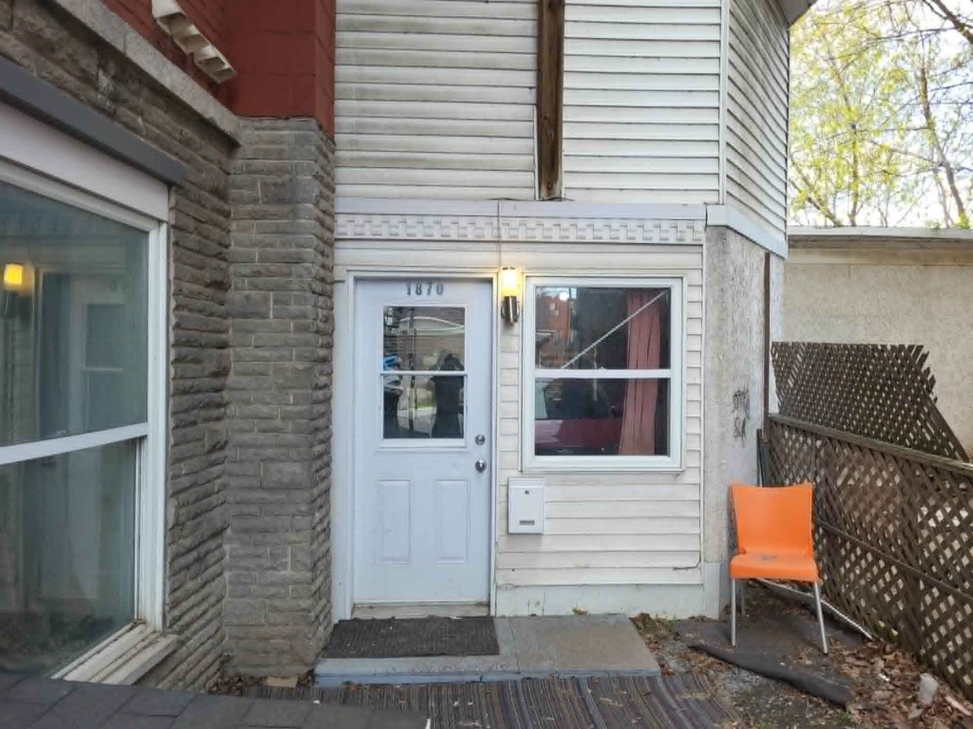 1870 Rue St-Olivier — photo 1