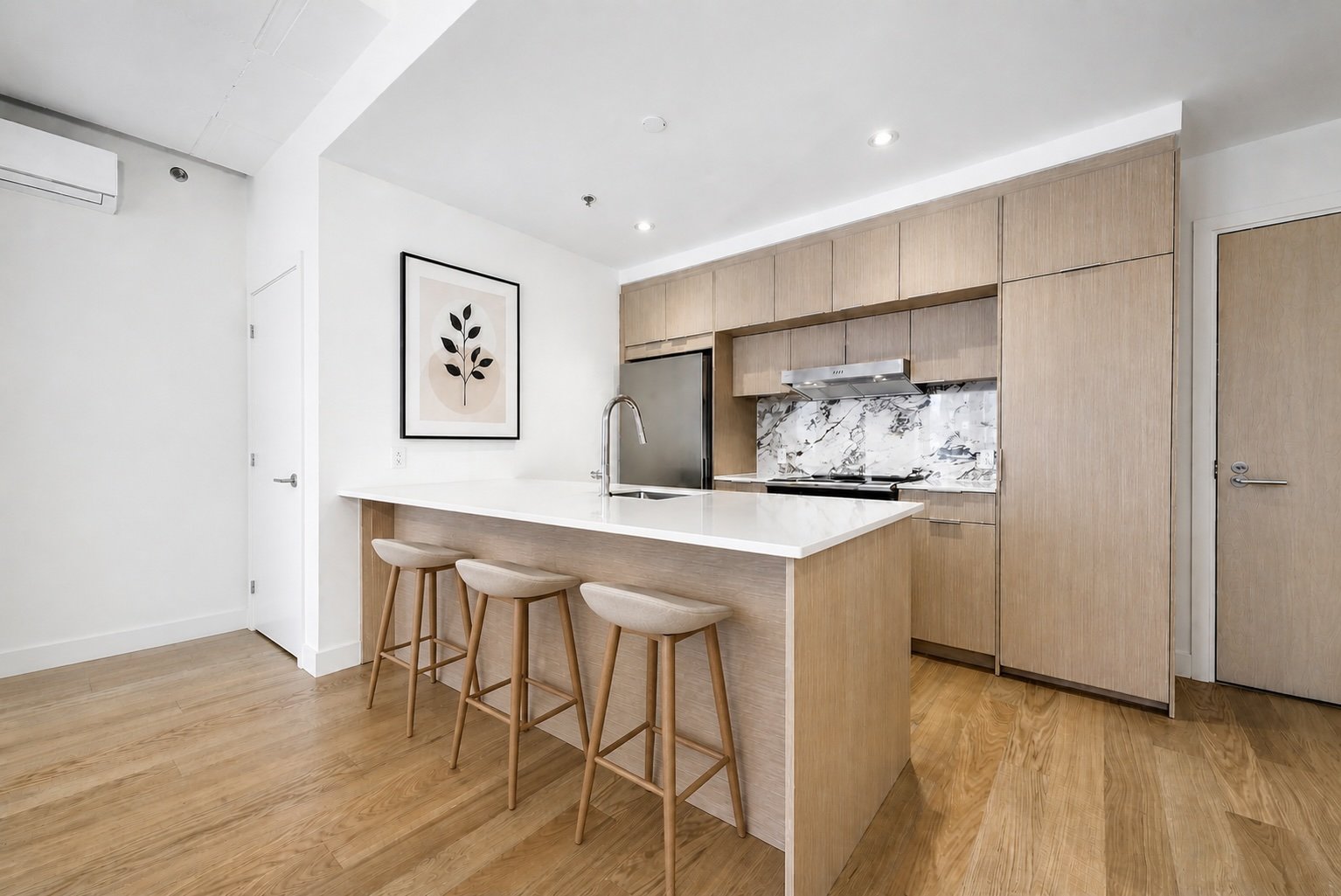 385 Rue St-Martin — photo 3