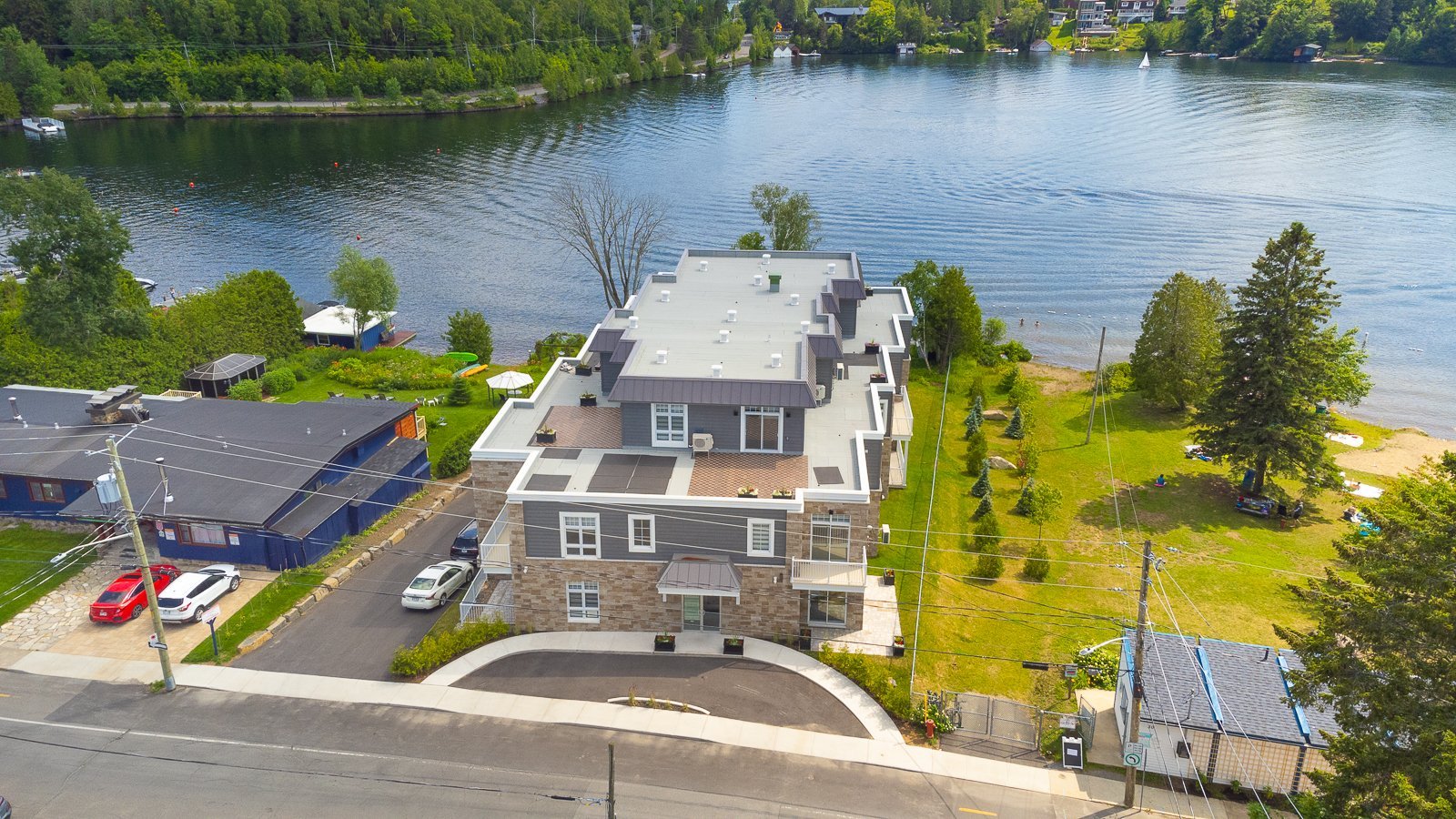 20 Rue Larocque O. — photo 1