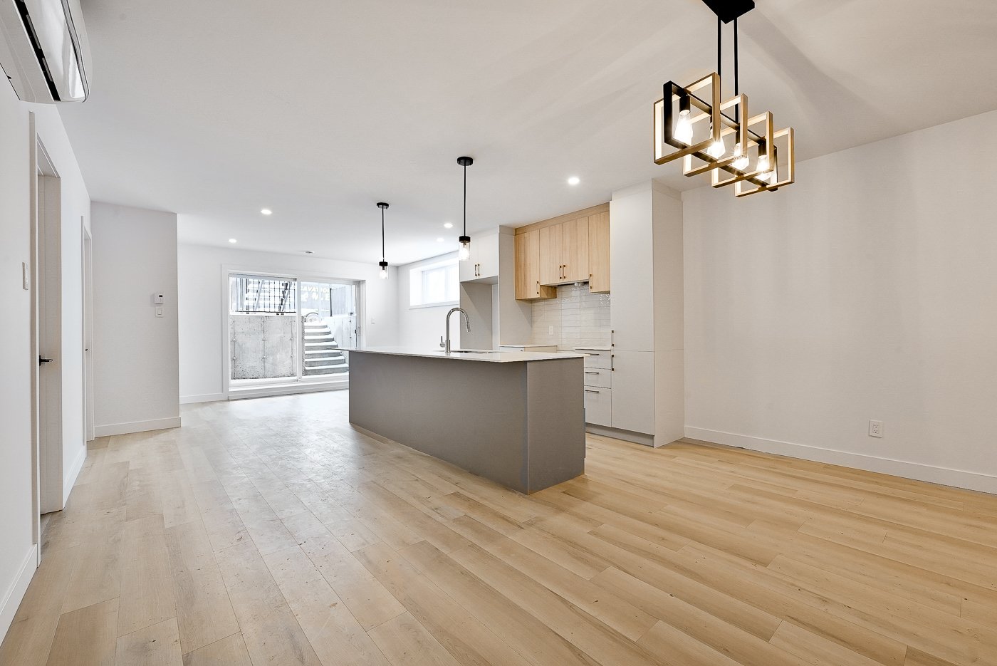 1510 Boul. Marie-Victorin — photo 1