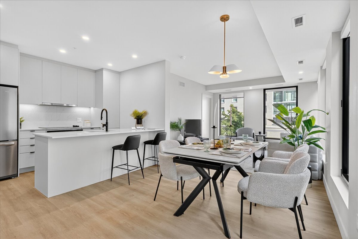 1245 Rue Sherbrooke O. — photo 3