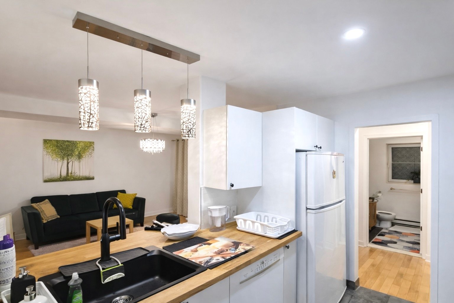 5365 Av. Victoria — photo 1