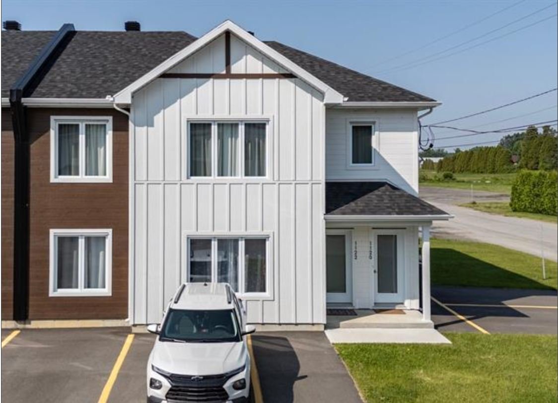 1122 Av. des Oiselets — photo 1