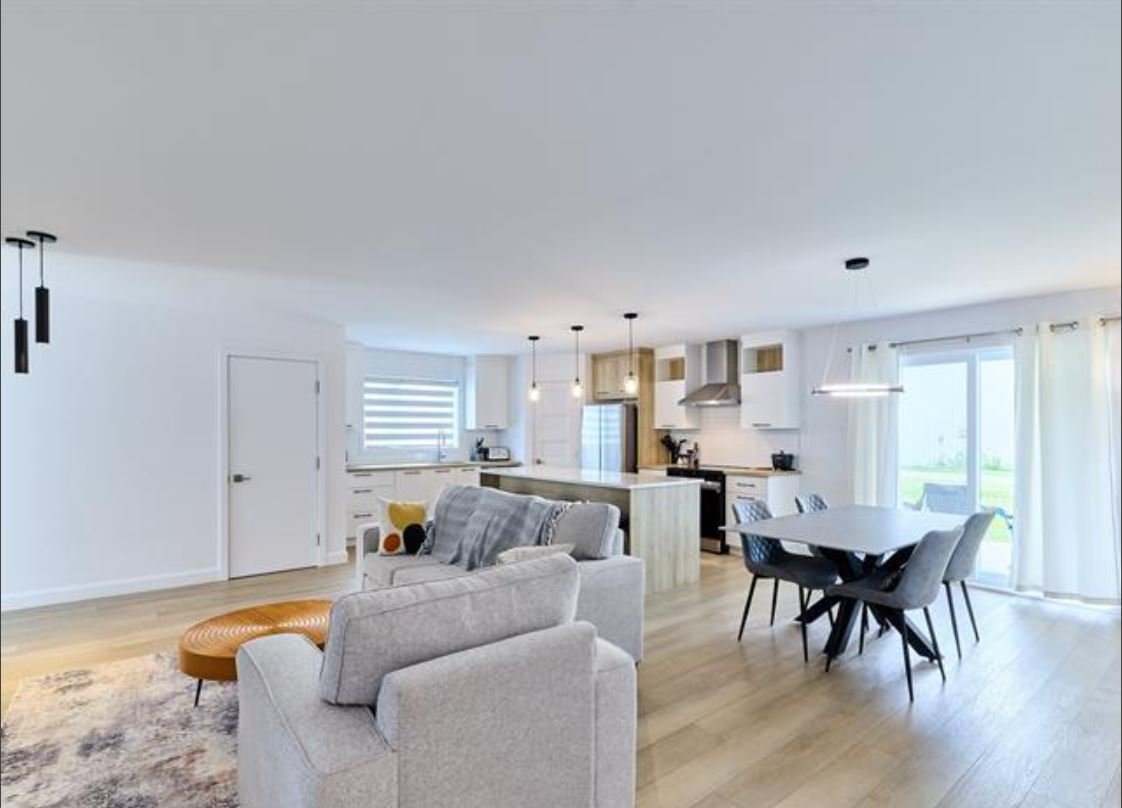 1122 Av. des Oiselets — photo 3