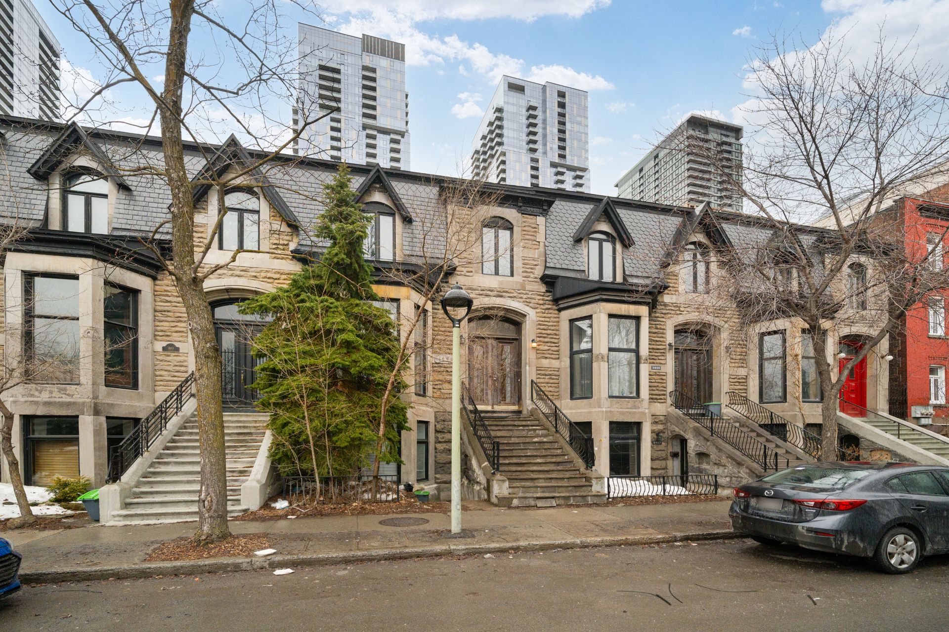 1463 Av. Argyle — photo 1
