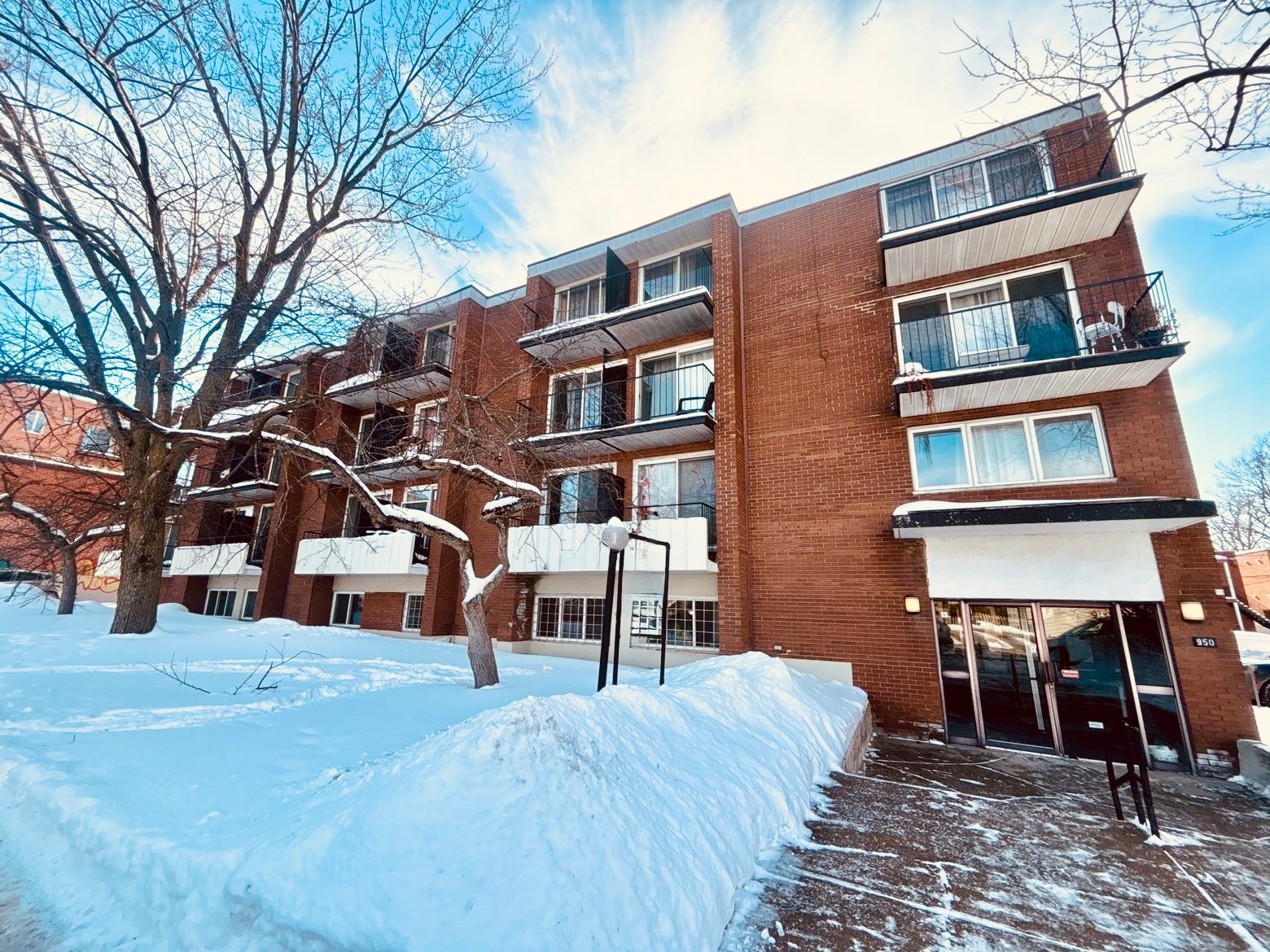950 Av. Ste-Croix — photo 1