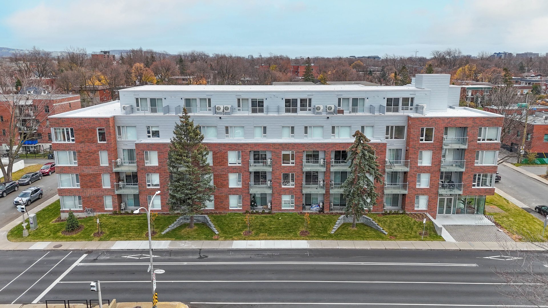 1620 Boul. de la Côte-Vertu — photo 2